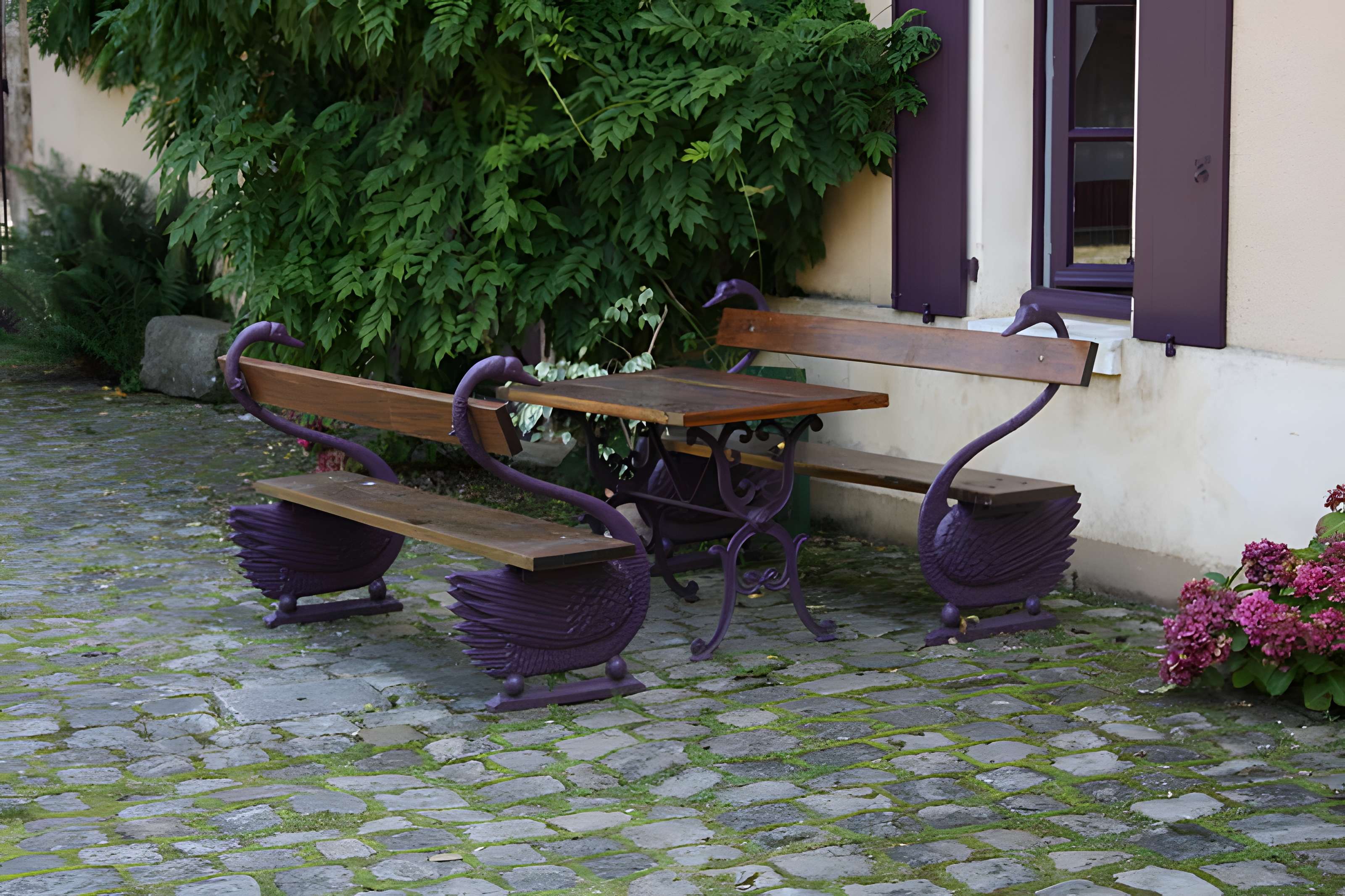 Ancien moulin de Villeneuve, maison de campagne d'Elsa Triolet et de Louis Aragon