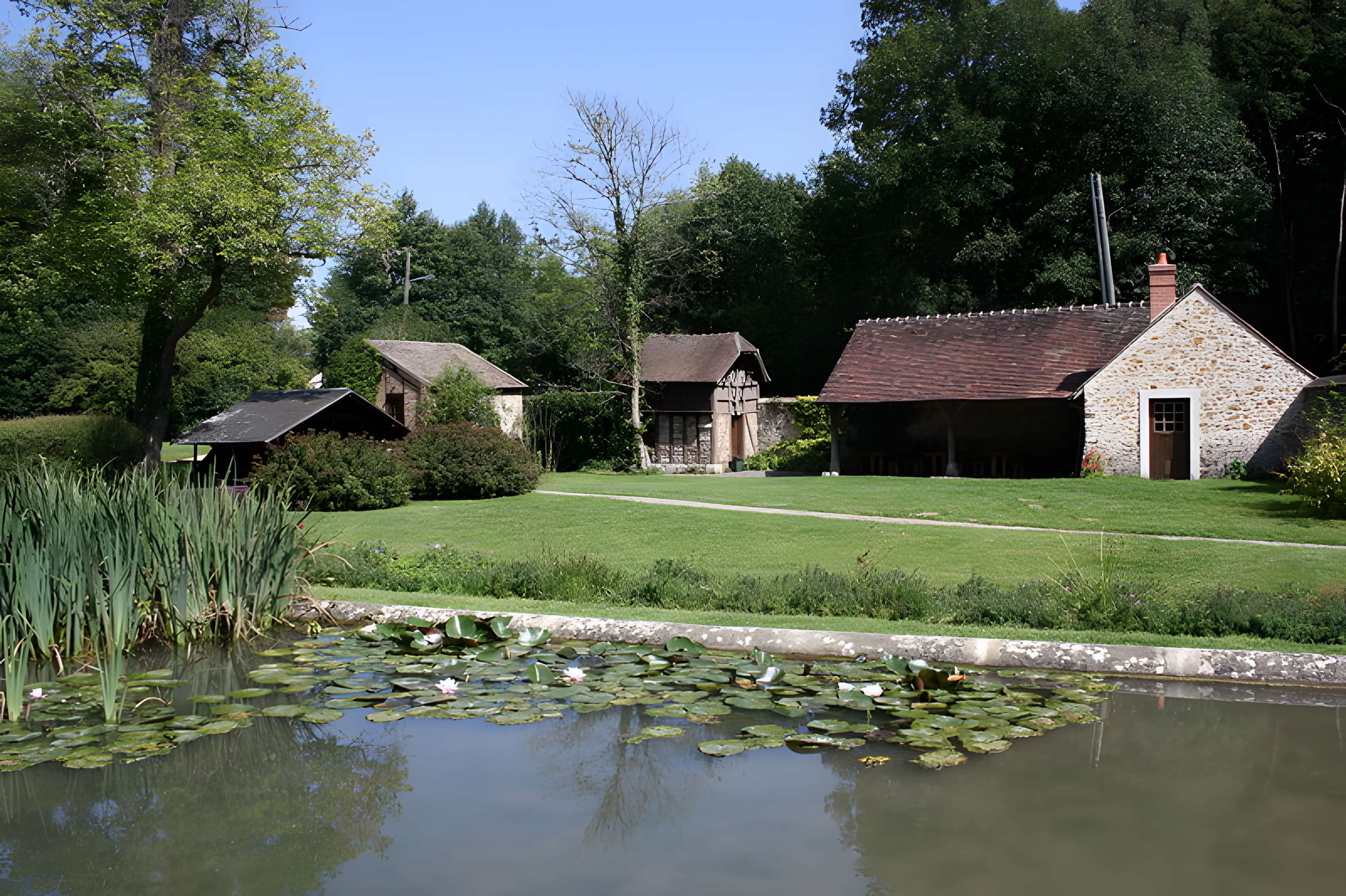 Ancien moulin de Villeneuve, maison de campagne d'Elsa Triolet et de Louis Aragon