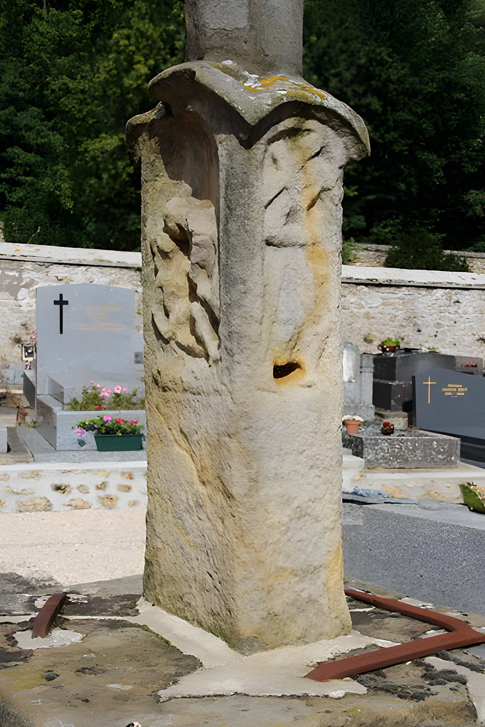 Croix de cimetière