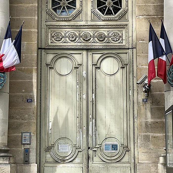 Photo de Ancien hôtel de la Surintendance des Bâtiments du Roi, puis ancien petit séminaire, puis Caserne Vauban