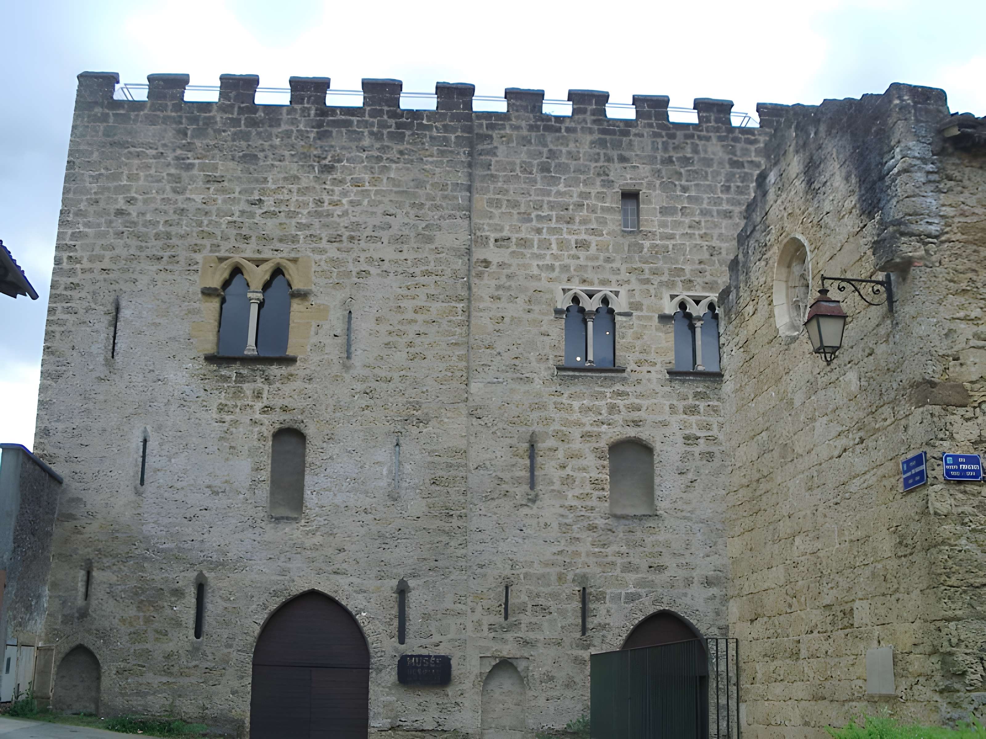 Maisons fortes romanes à Mont-de-Marsan