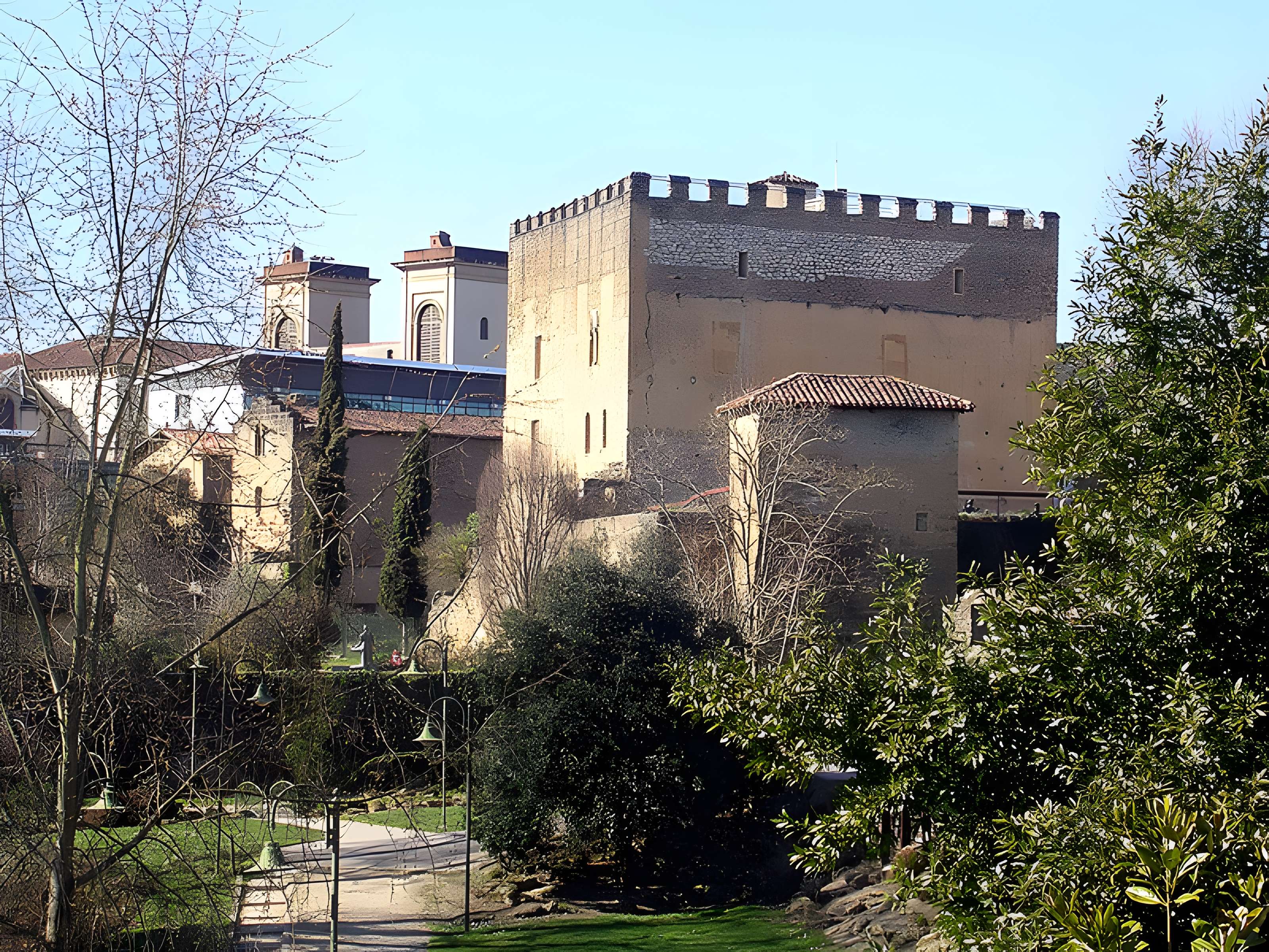 Maisons fortes romanes à Mont-de-Marsan