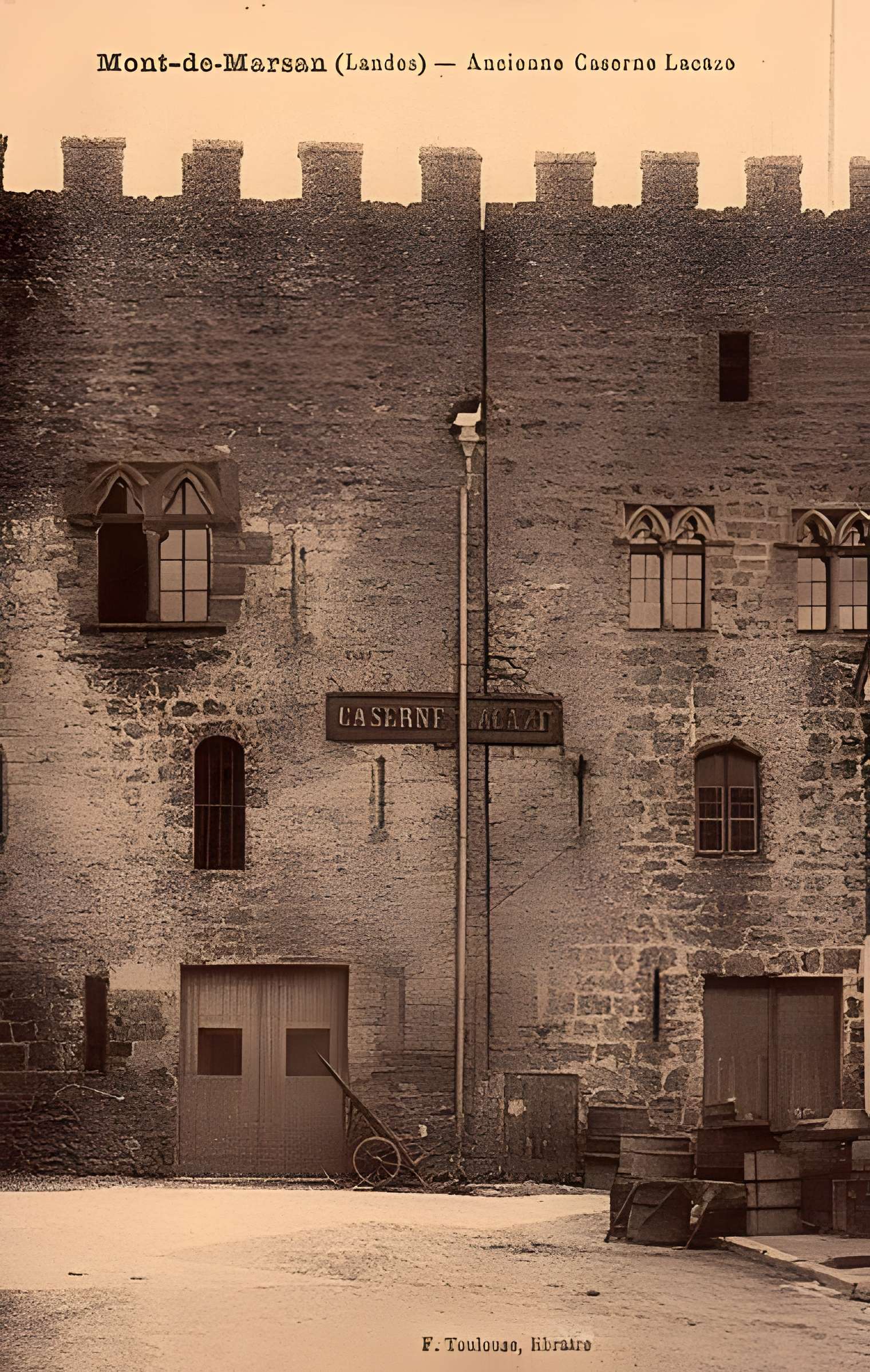 Maisons fortes romanes à Mont-de-Marsan