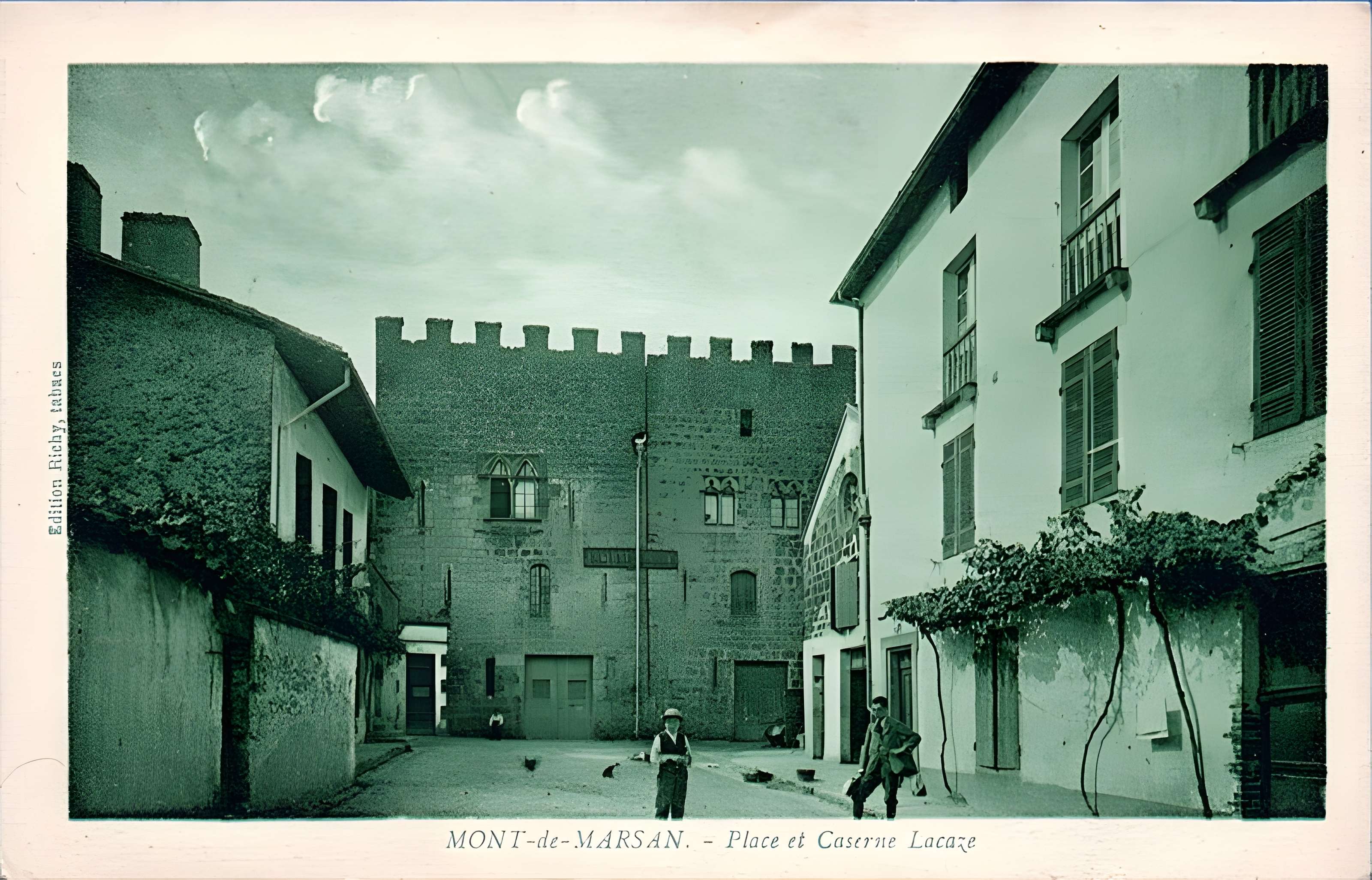 Maisons fortes romanes à Mont-de-Marsan