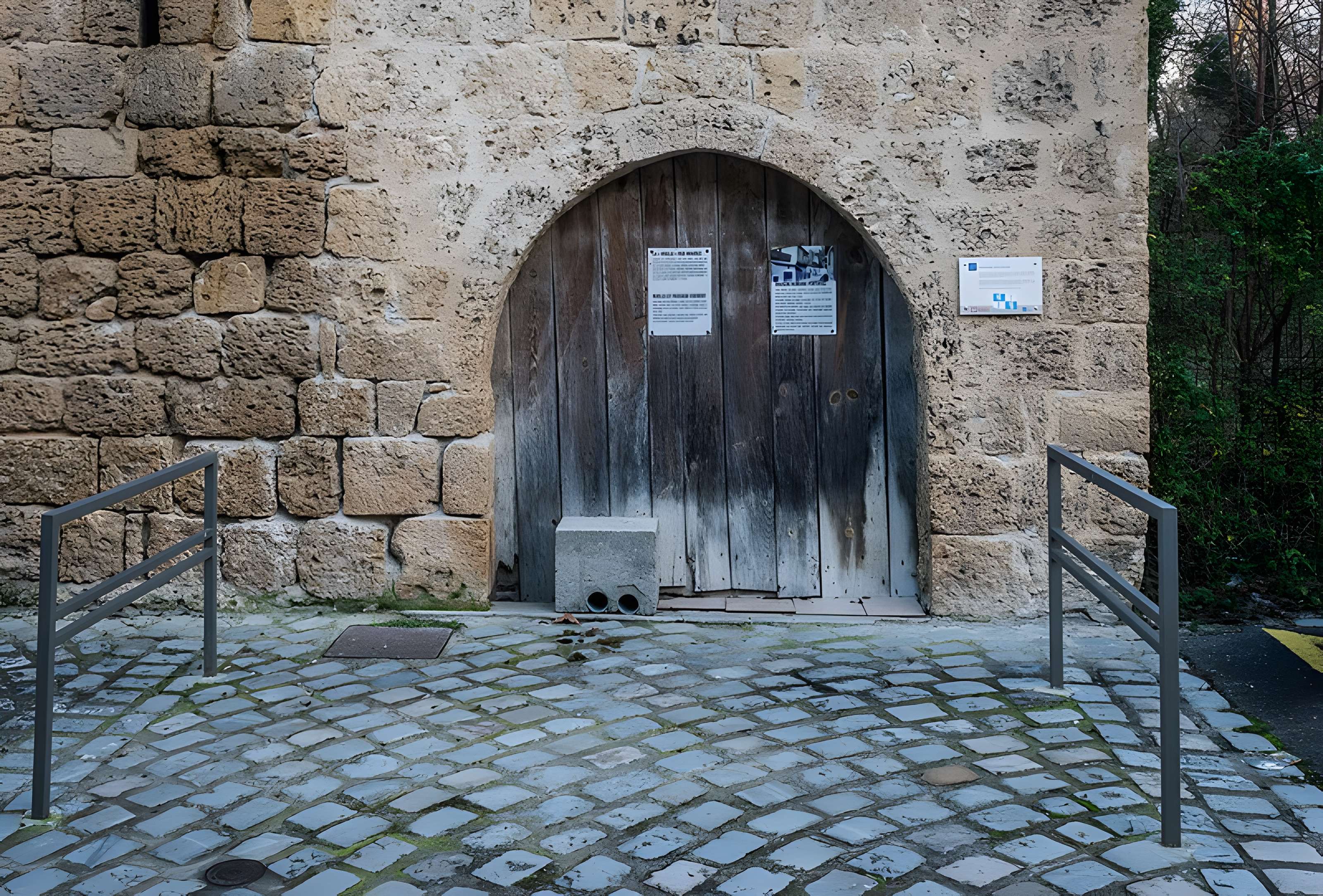 Maisons fortes romanes à Mont-de-Marsan