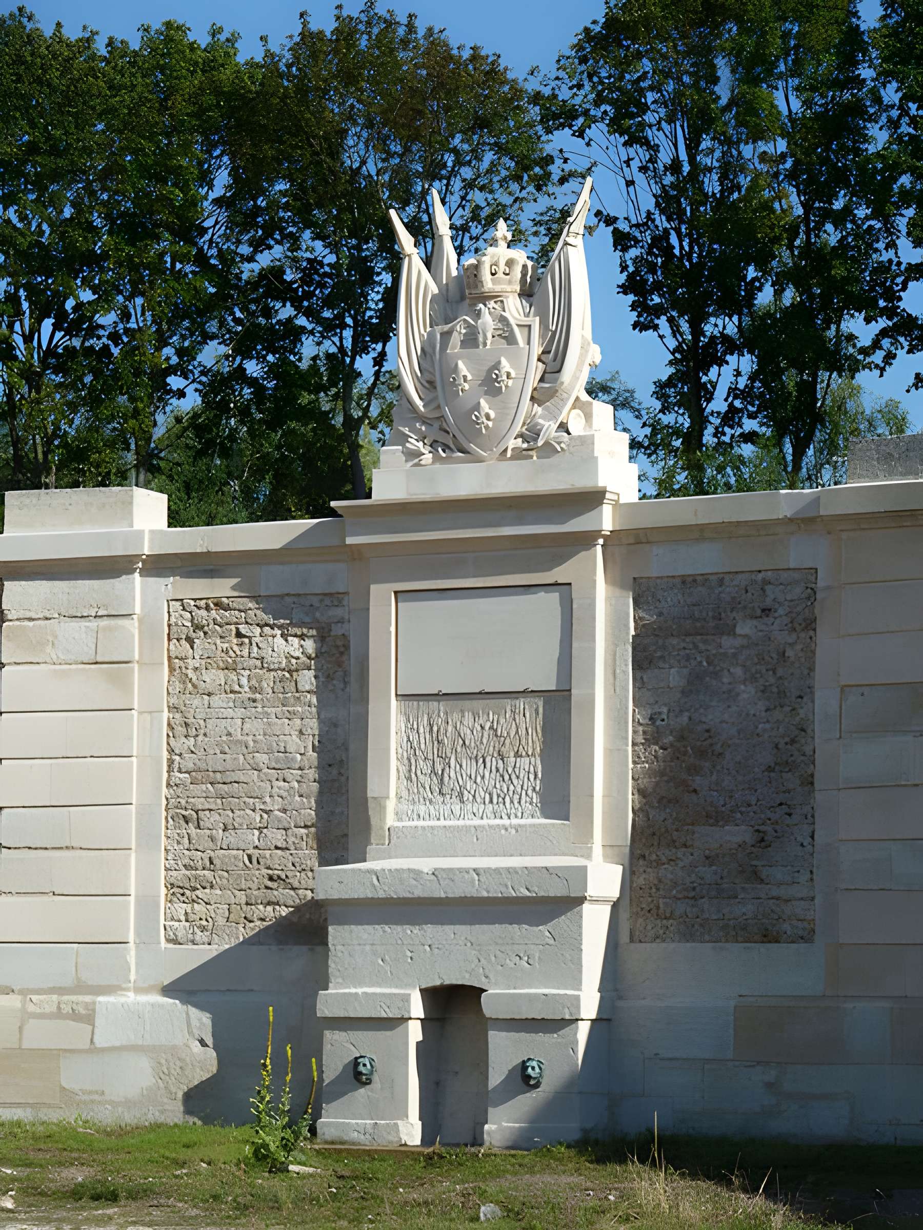 Terrains en bordure de l'abreuvoir Louis XIV