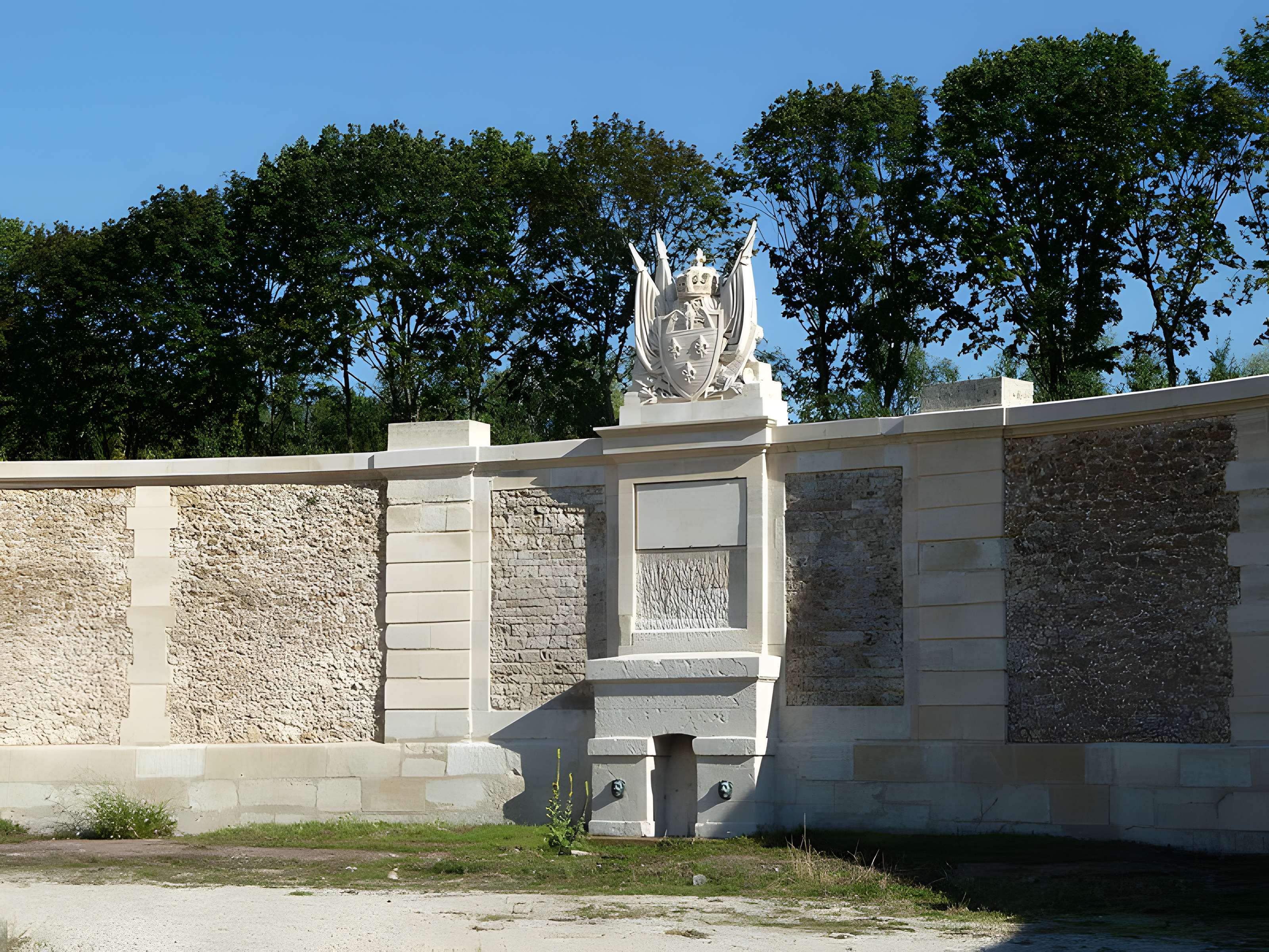 Terrains en bordure de l'abreuvoir Louis XIV