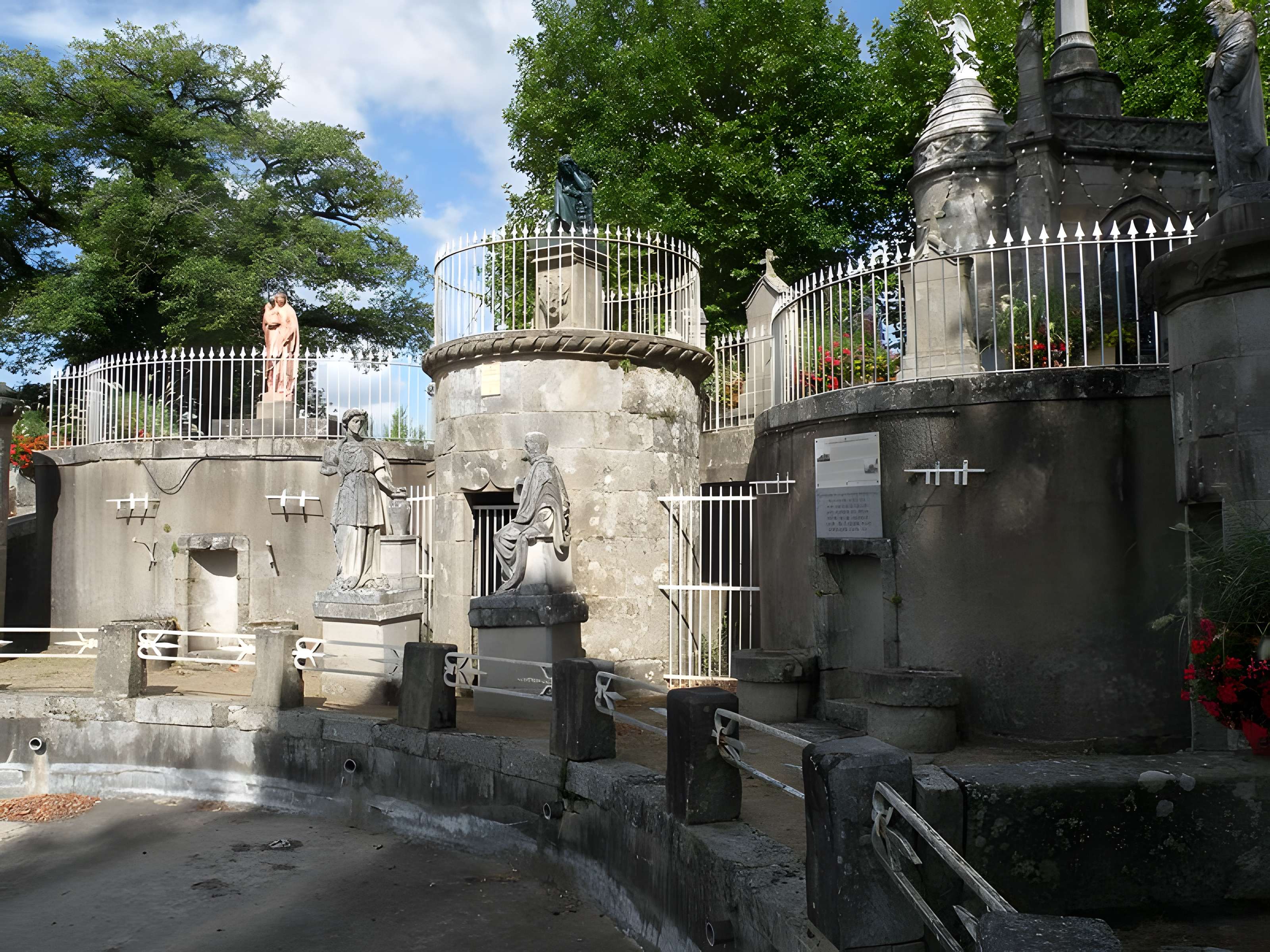 Eglise Notre-Dame de Pitié