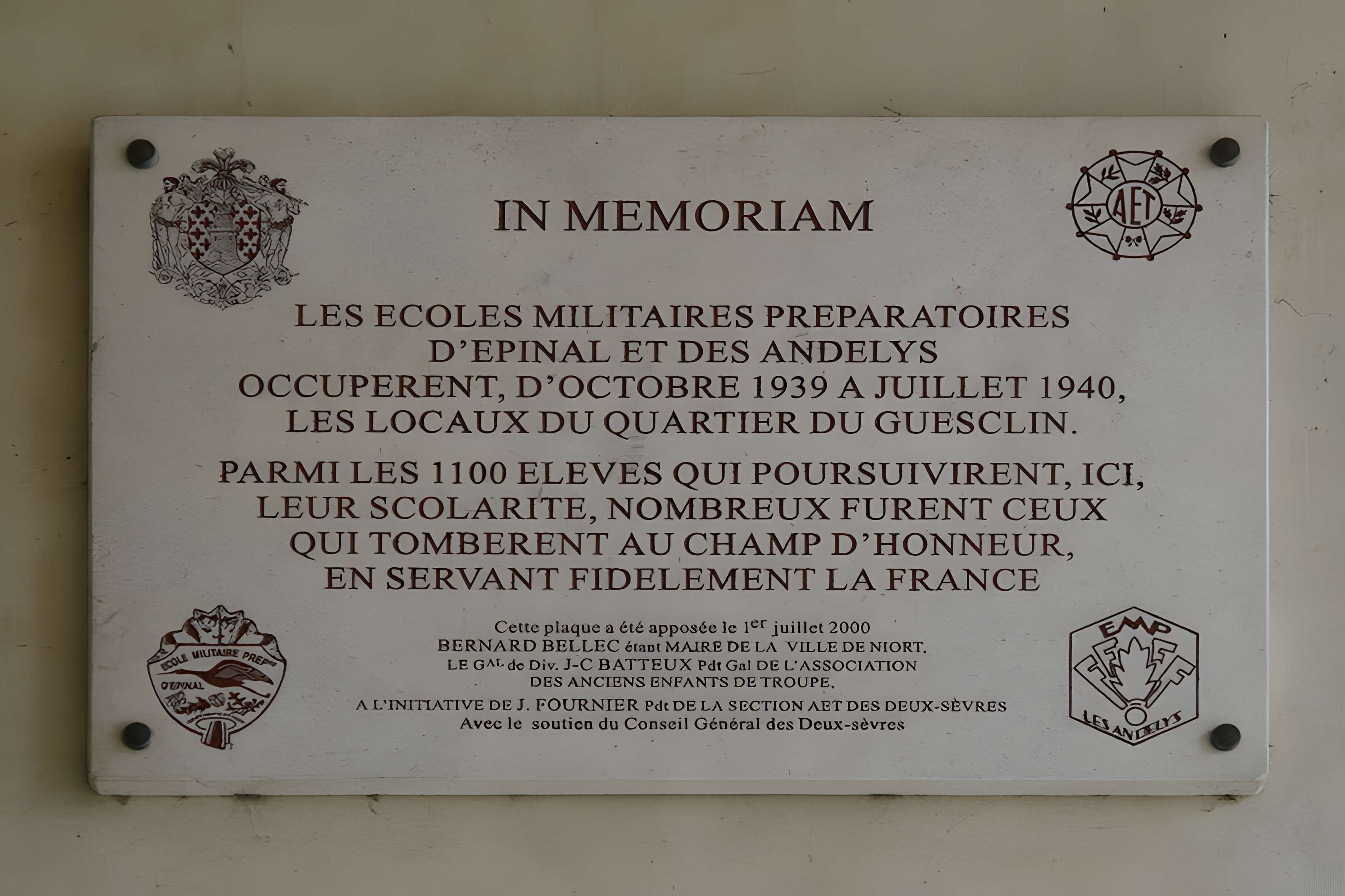 Caserne Duguesclin ou centre Duguesclin