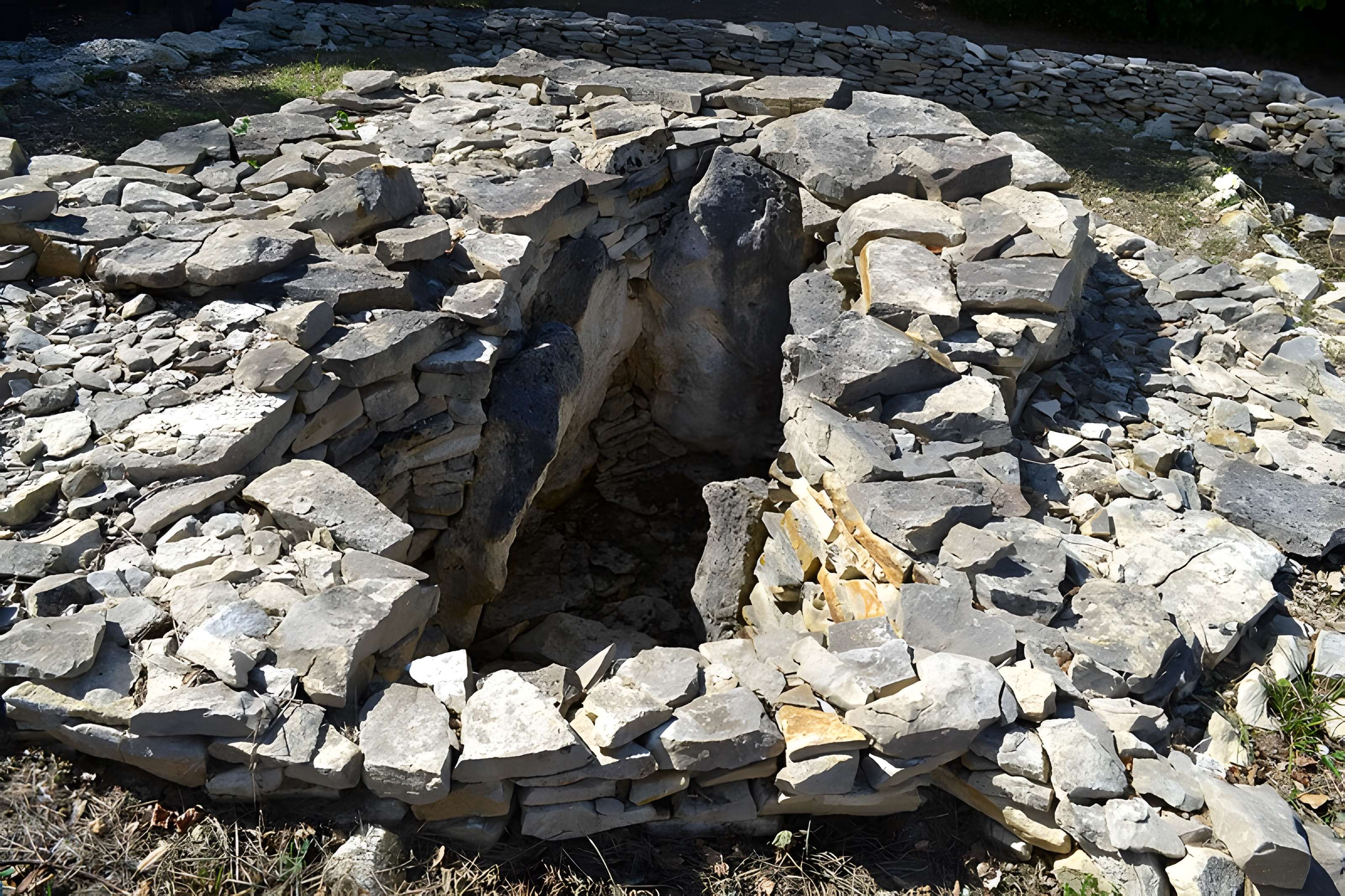 Site de la nécropole de Péré (ou Pairé)