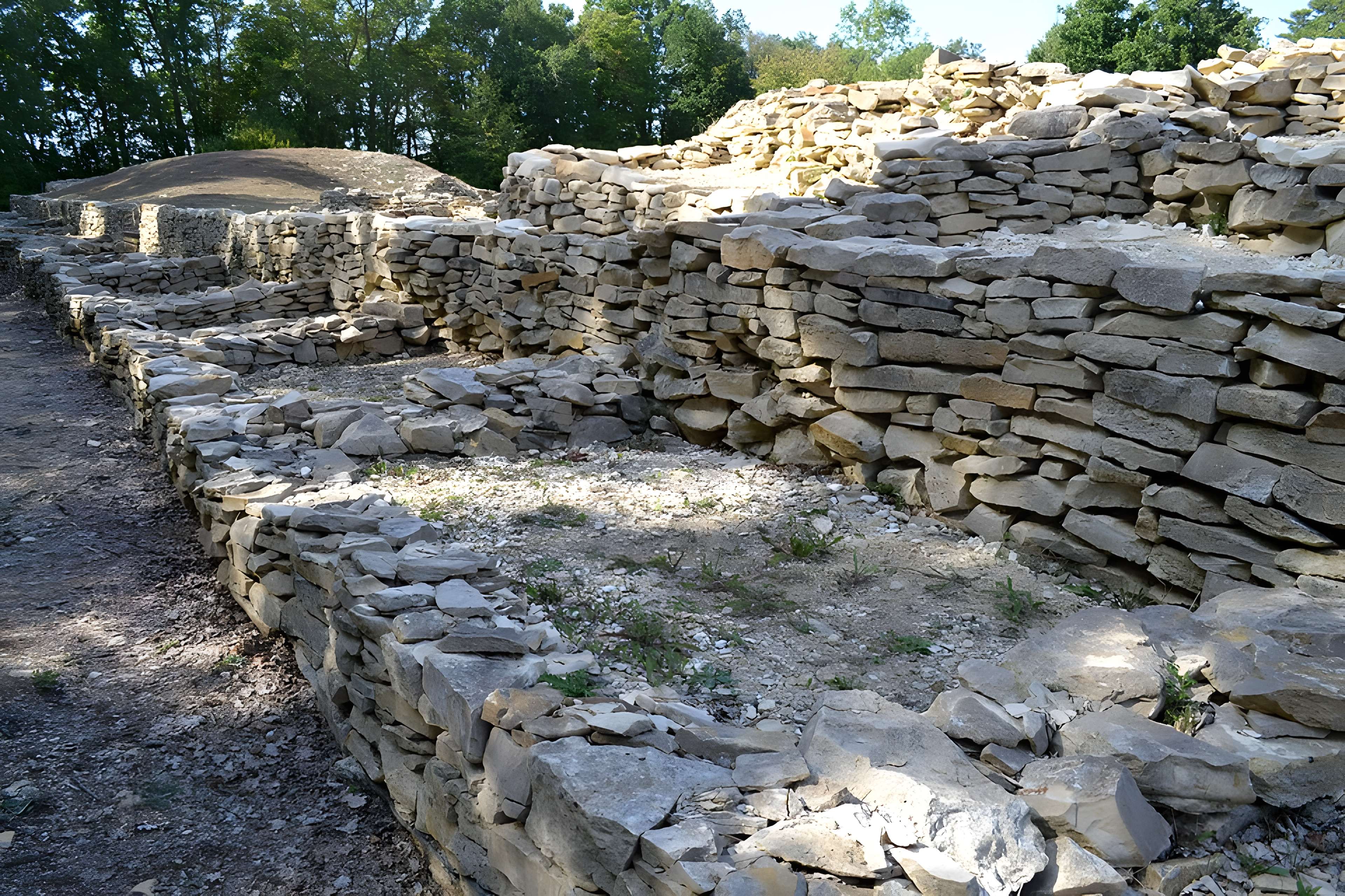 Site de la nécropole de Péré (ou Pairé)