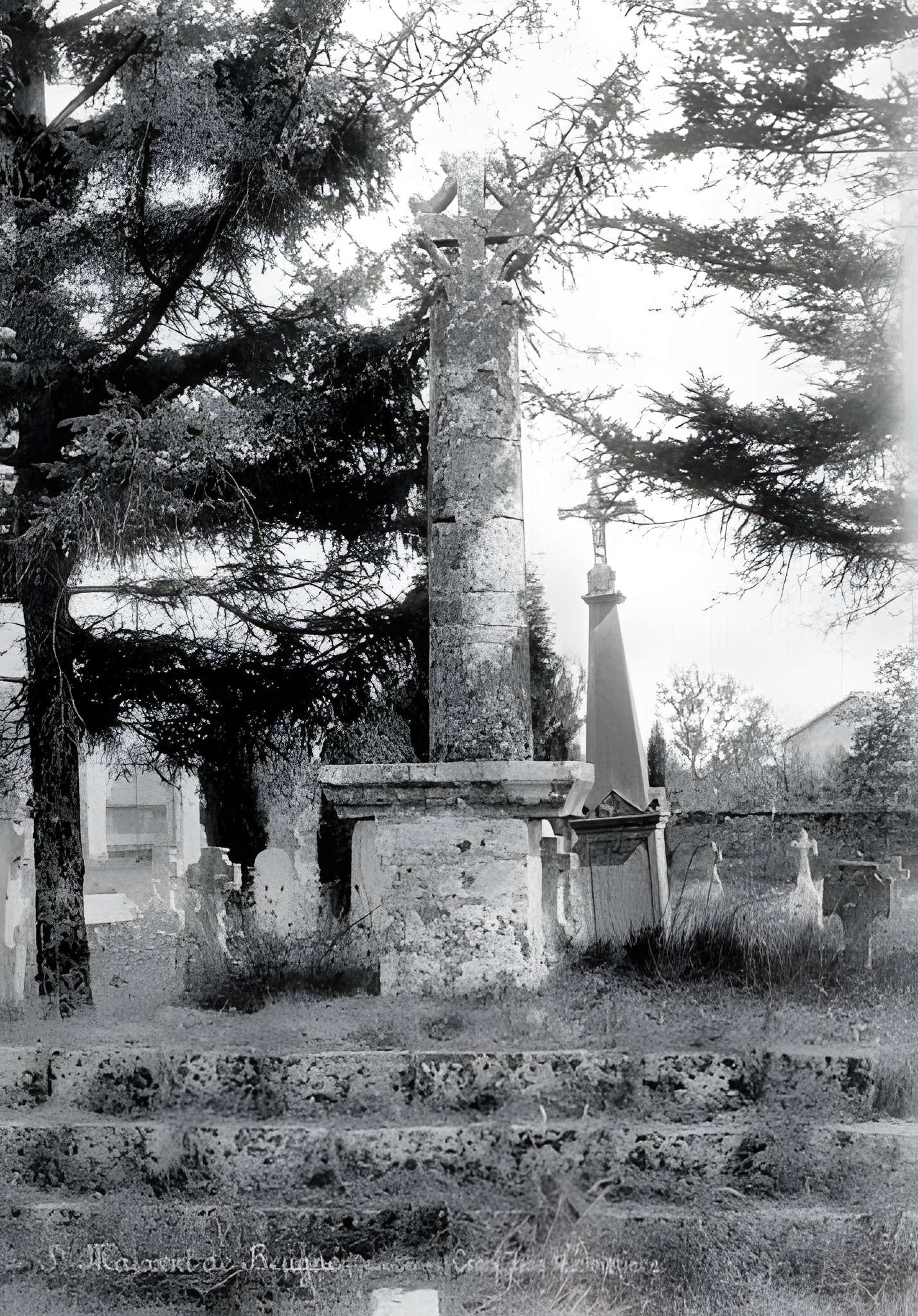 Croix de cimetière