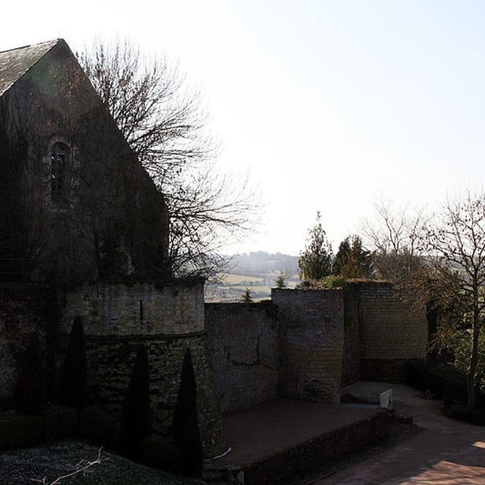Photo de Restes des anciens remparts