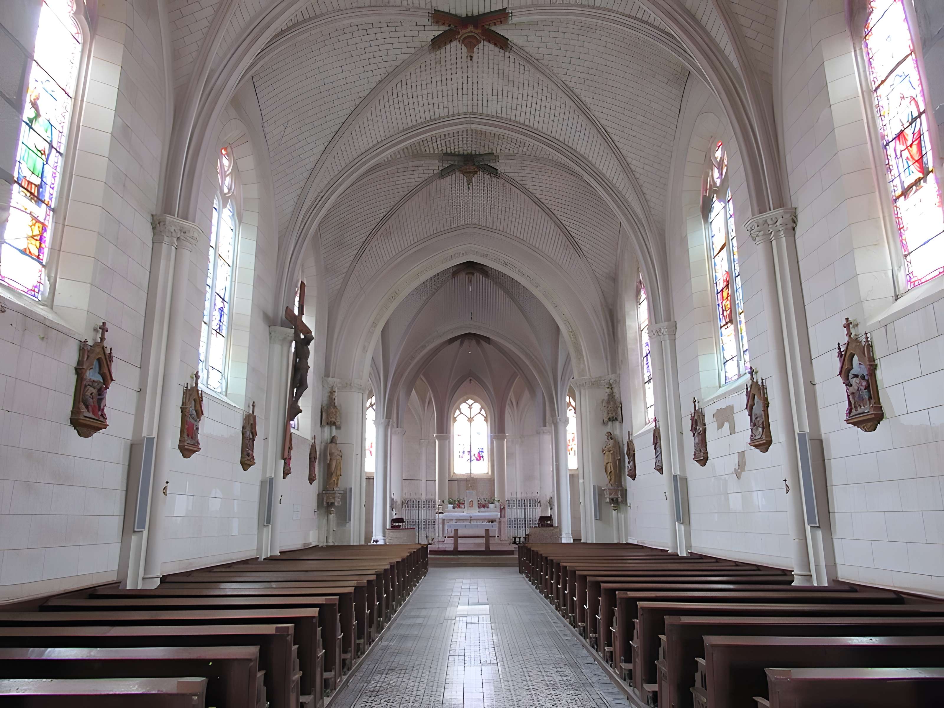 Eglise paroissiale Saint-Clementin et ancien prieuré