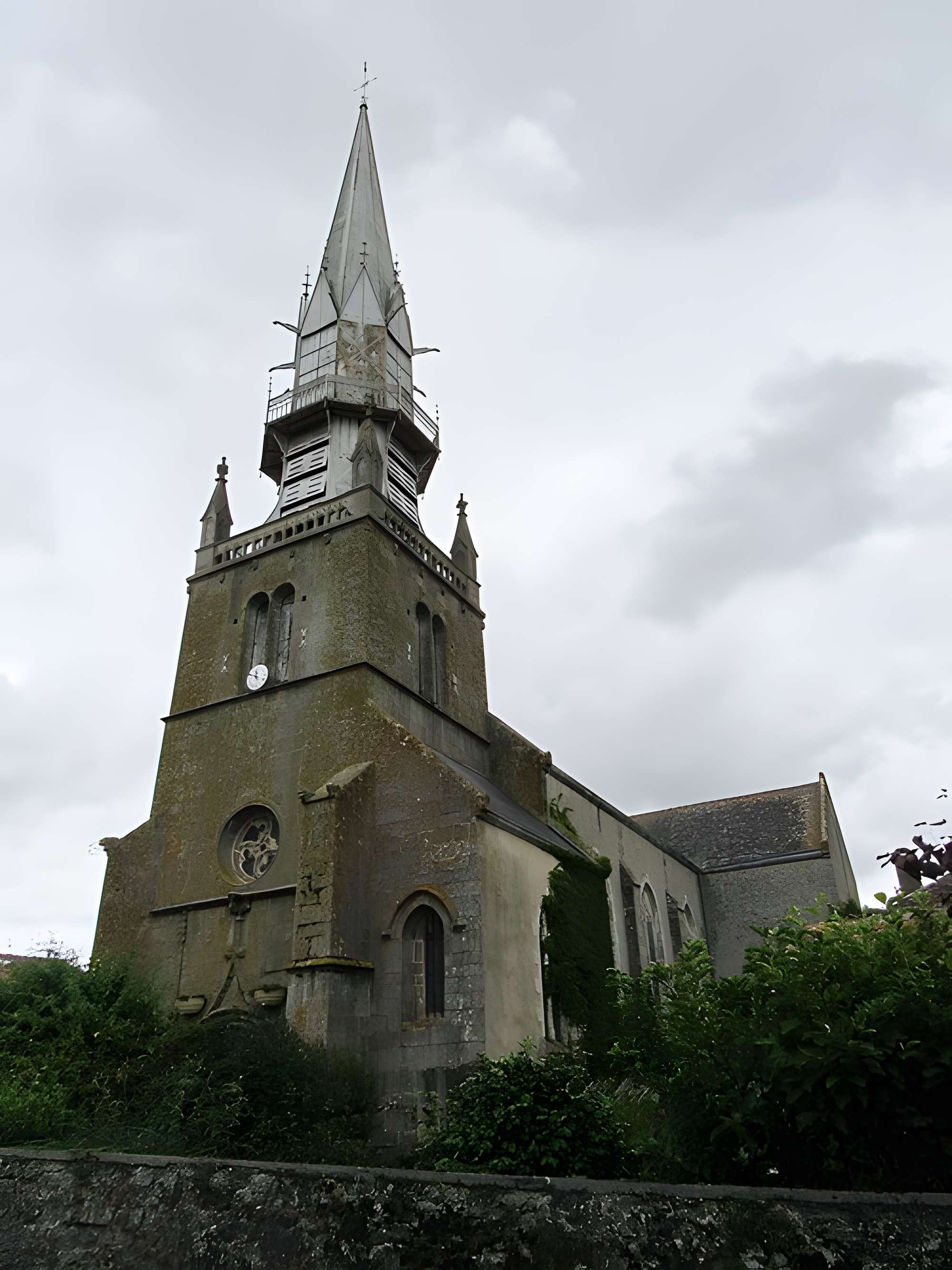 Eglise paroissiale Saint-Clementin et ancien prieuré