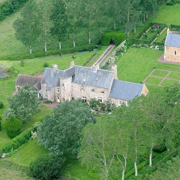Manoir Saint-Ortaire ou manoir de la Mare du Dézert