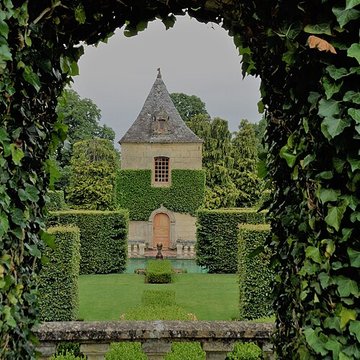 Manoir dEyrignac et ses Jardins