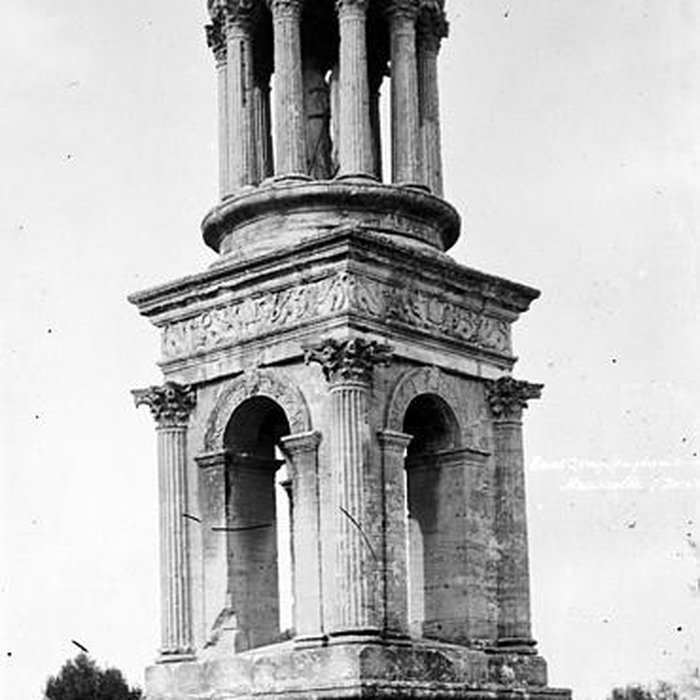 Photo de Mausolée de Glanum à Saint-Rémy-de-Provence