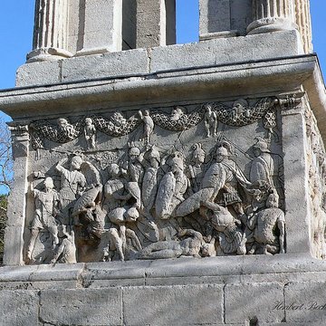 Mausolée de Glanum à Saint-Rémy-de-Provence