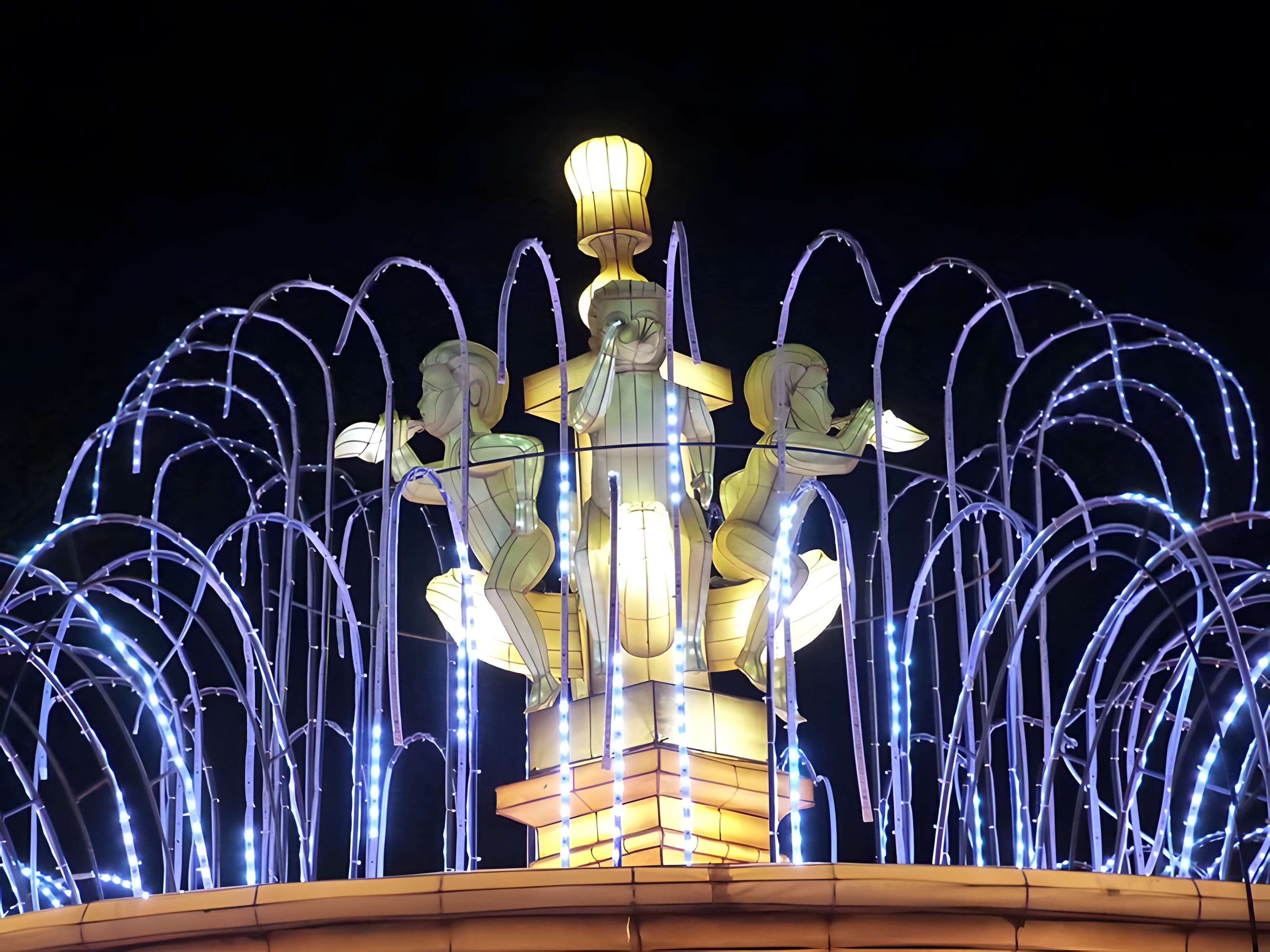 Fontaine avec groupe d'enfants et de dauphins, autrefois située dans le parc de Rochegude