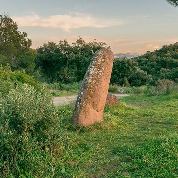 Menhir dAire-Peyronne de Saint-Raphaël