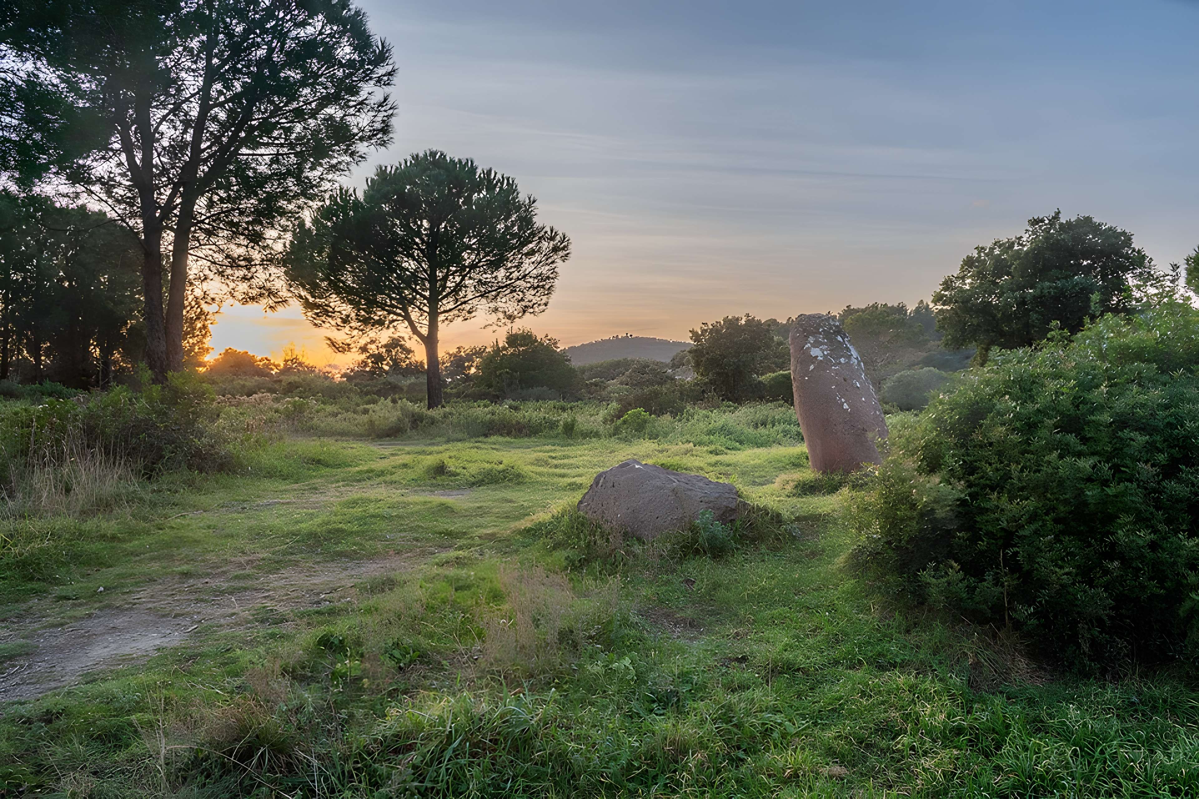 Menhir d'Aire-Peyronne de Saint-Raphaël