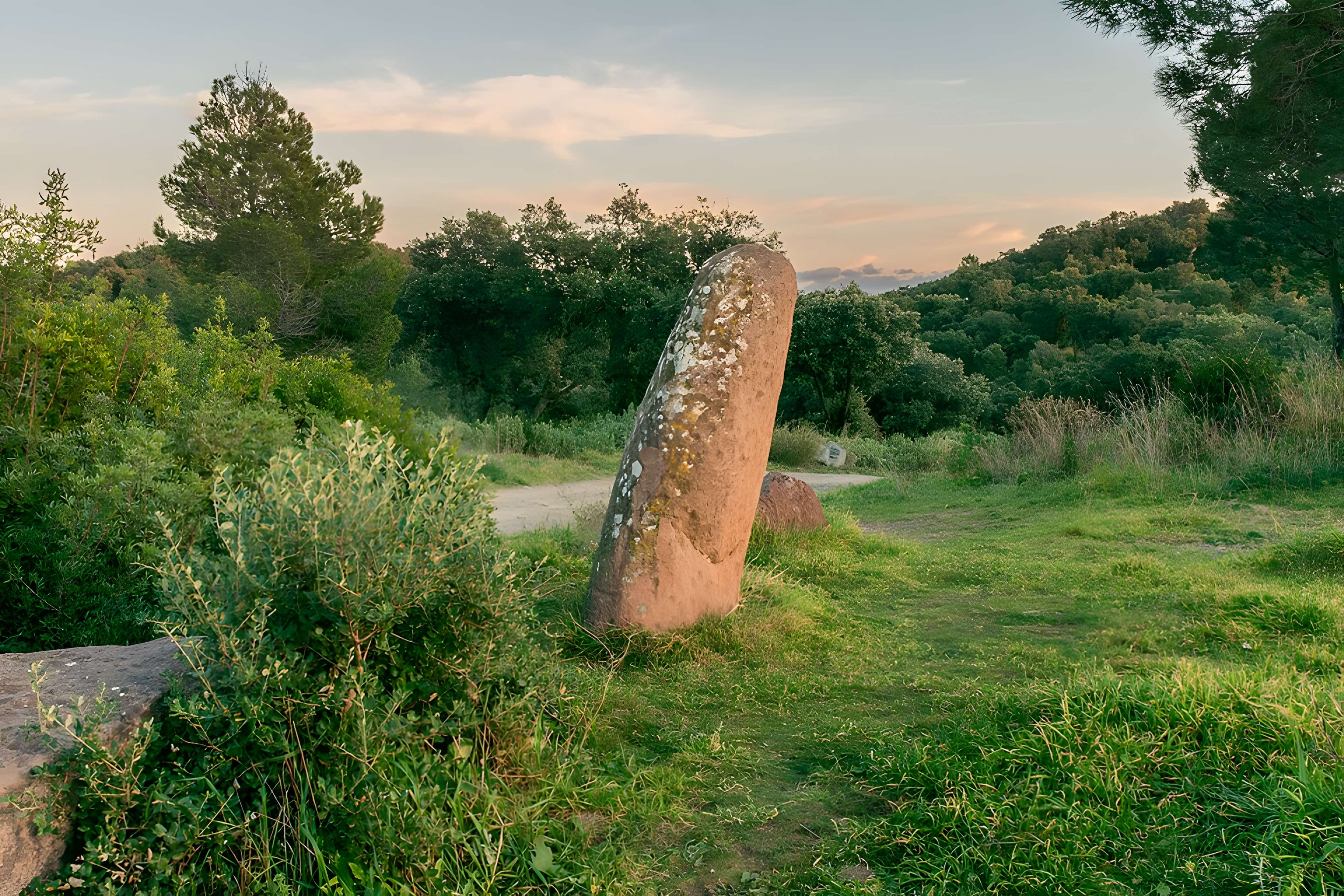 Menhir d'Aire-Peyronne de Saint-Raphaël