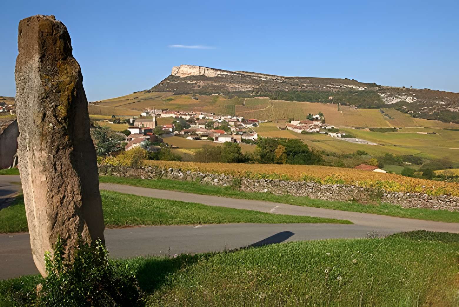 Menhir de Chancerons à Vergisson 