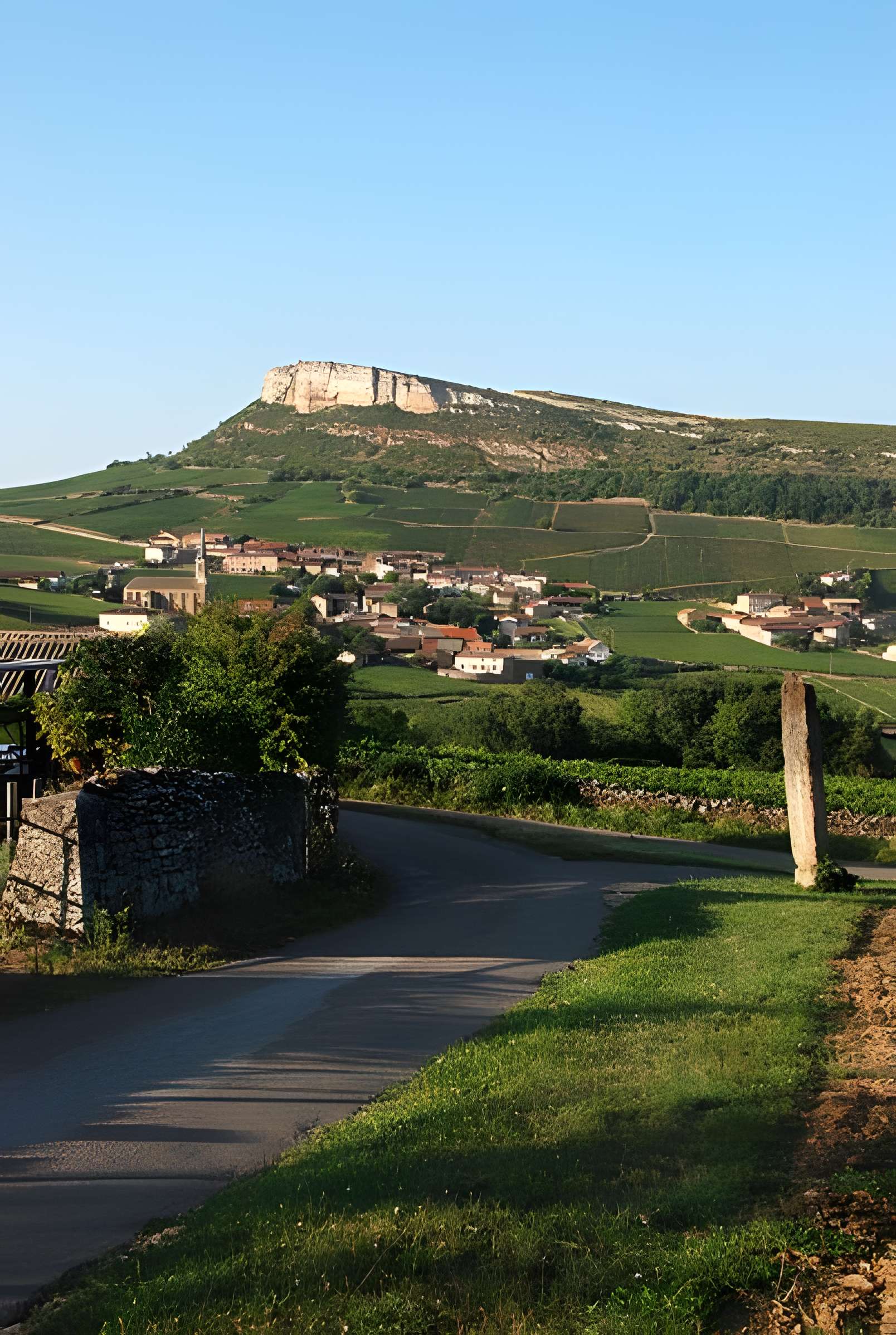 Menhir de Chancerons à Vergisson