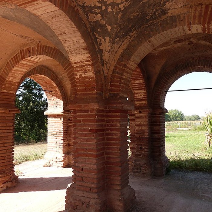Photo de Pigeonnier du château de Lastours