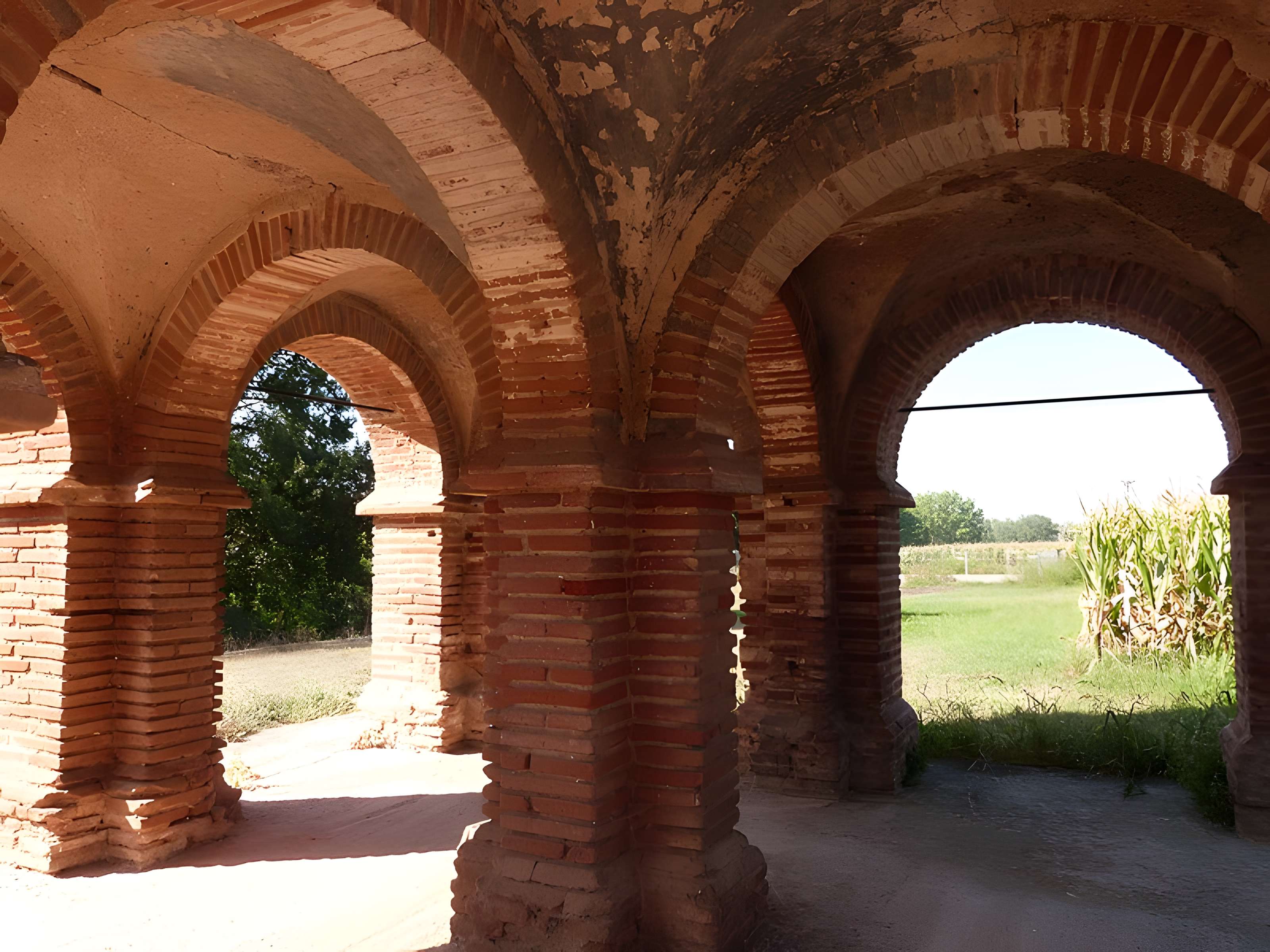 Pigeonnier du château de Lastours