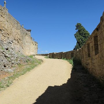 Restes des remparts