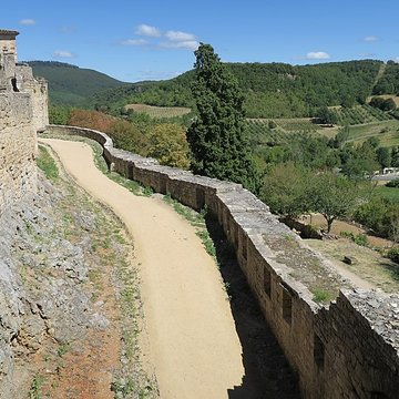 Restes des remparts