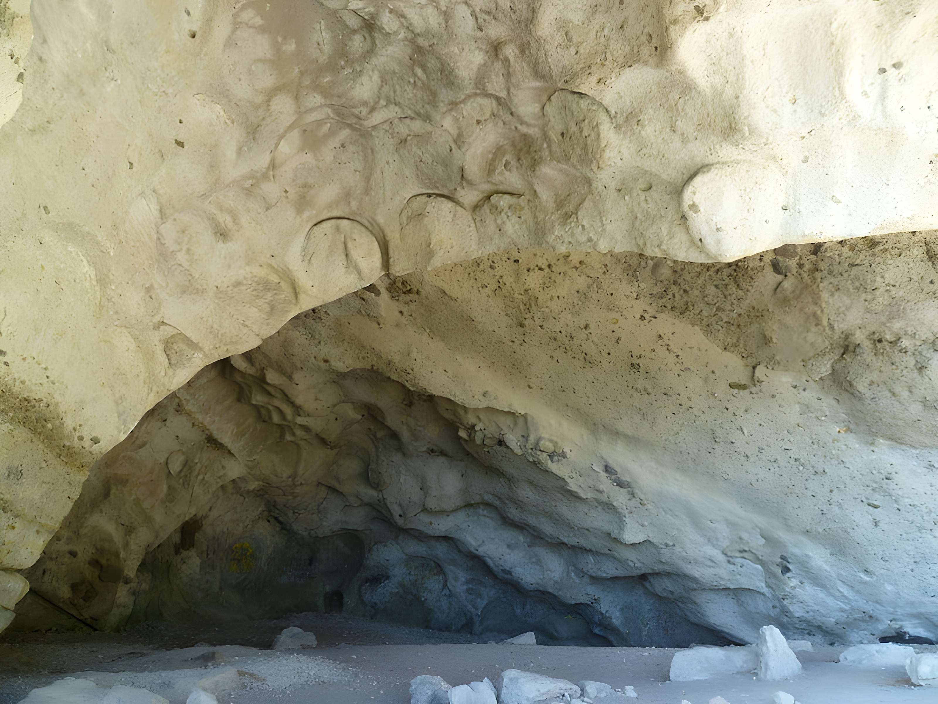 Carrières de meules de moulins ou meulières du Mont Vouan