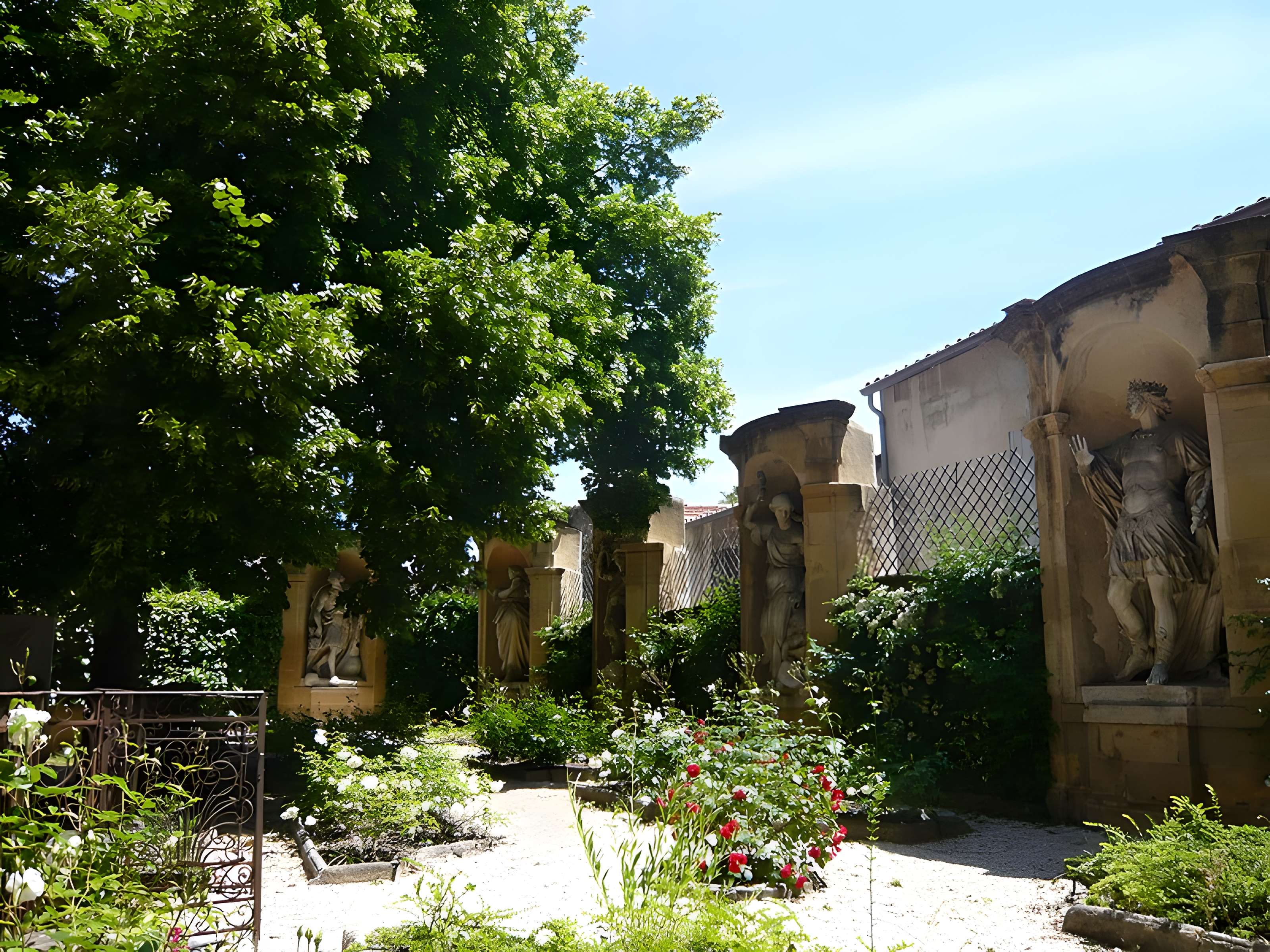 Monument de Joseph Sec à Aix-en-Provence
