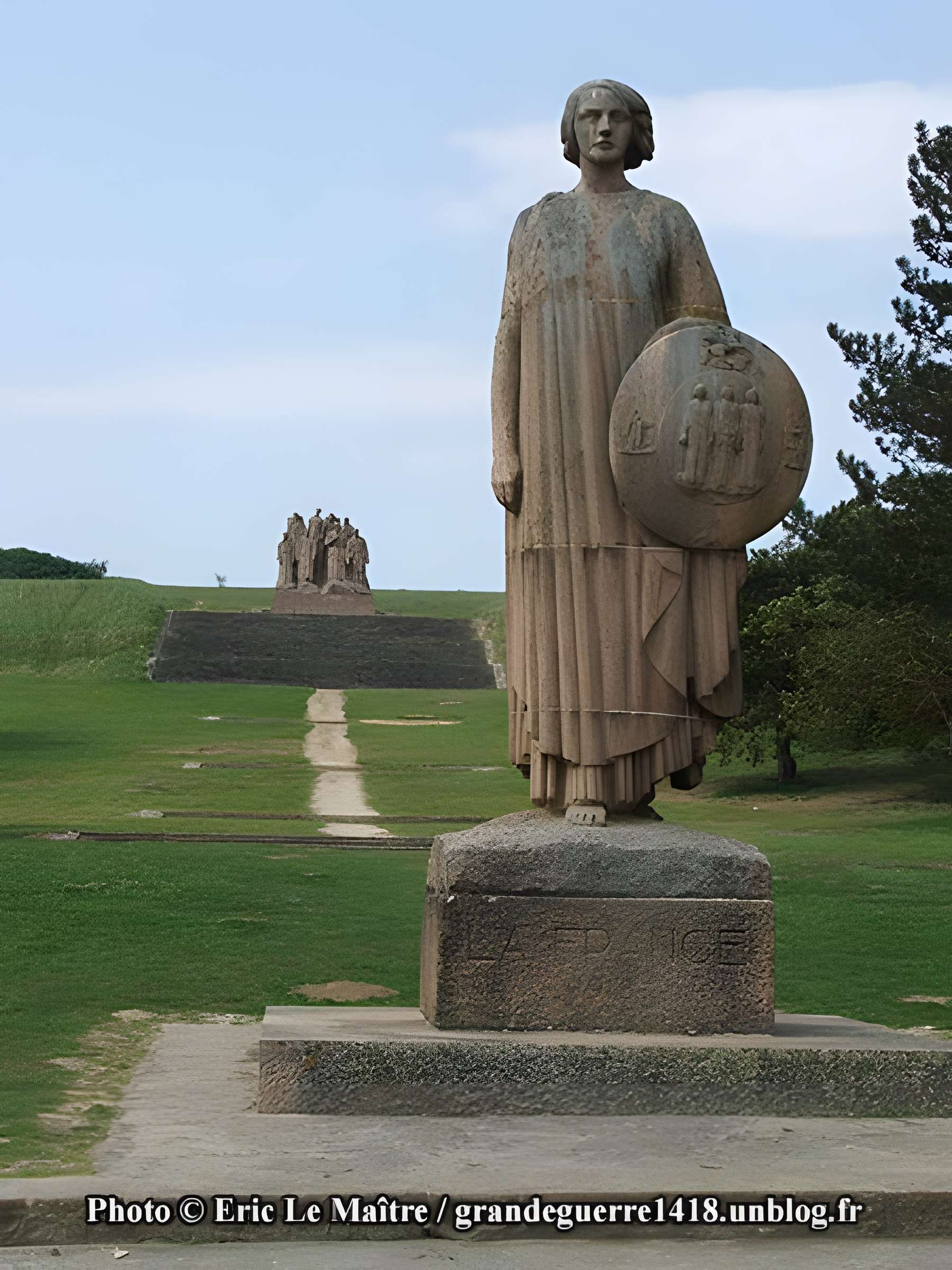 Monument dit des Fantômes d'Oulchy-le-Château 