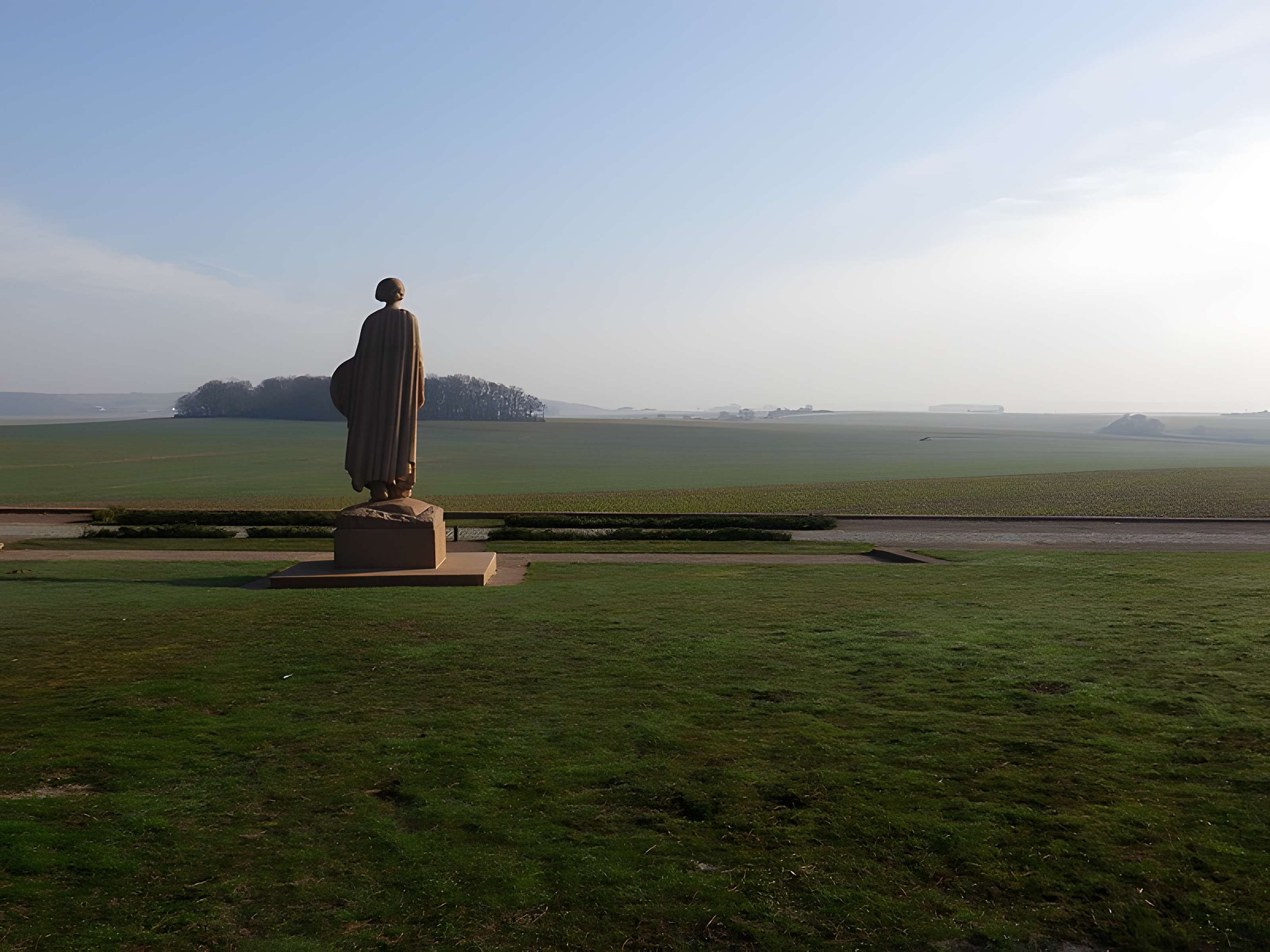 Monument dit des Fantômes commémorant la deuxième victoire de la Marne