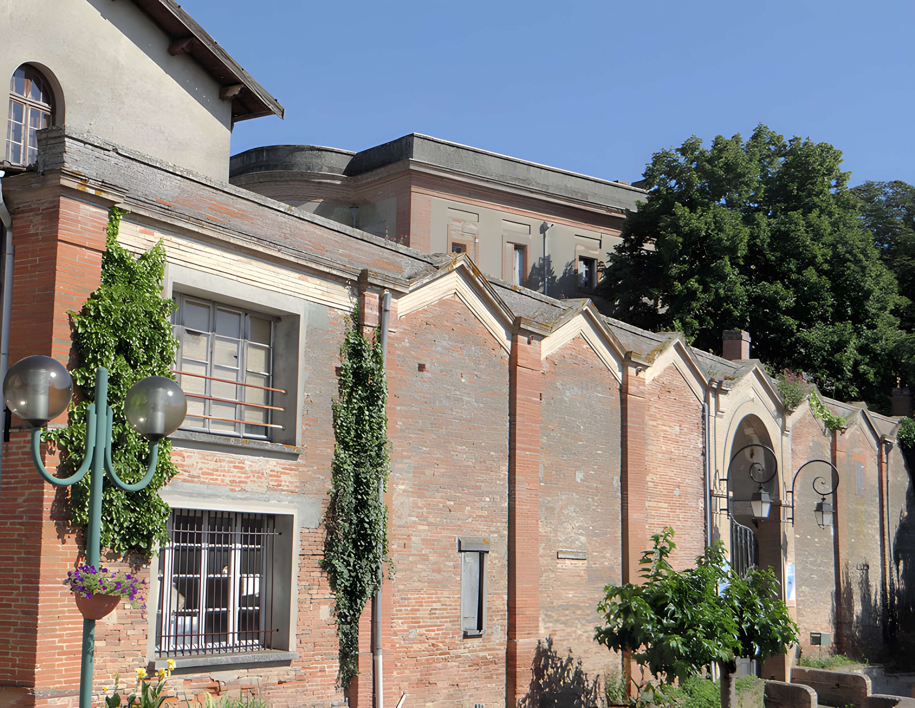Ancien château des marquis de Pompignan