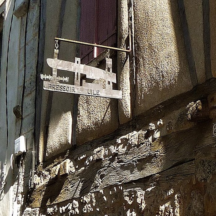 Photo de Moulin à huile de noix