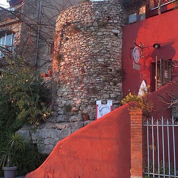 Photo de Remparts avec leurs deux portes restes