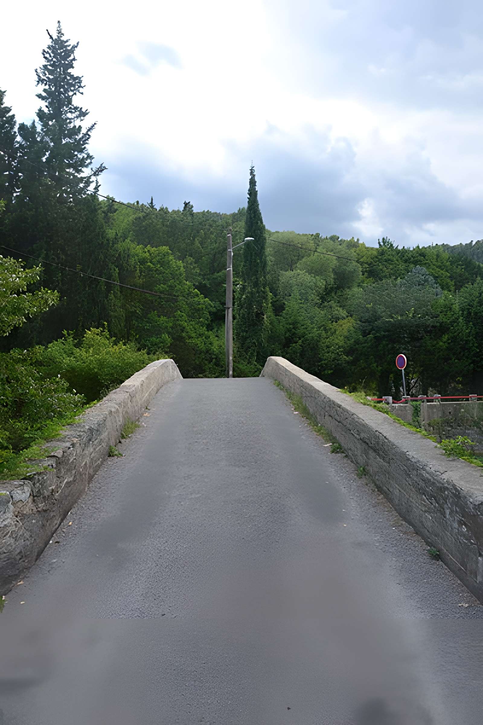 Pont du Gourgaret sur la Bresque