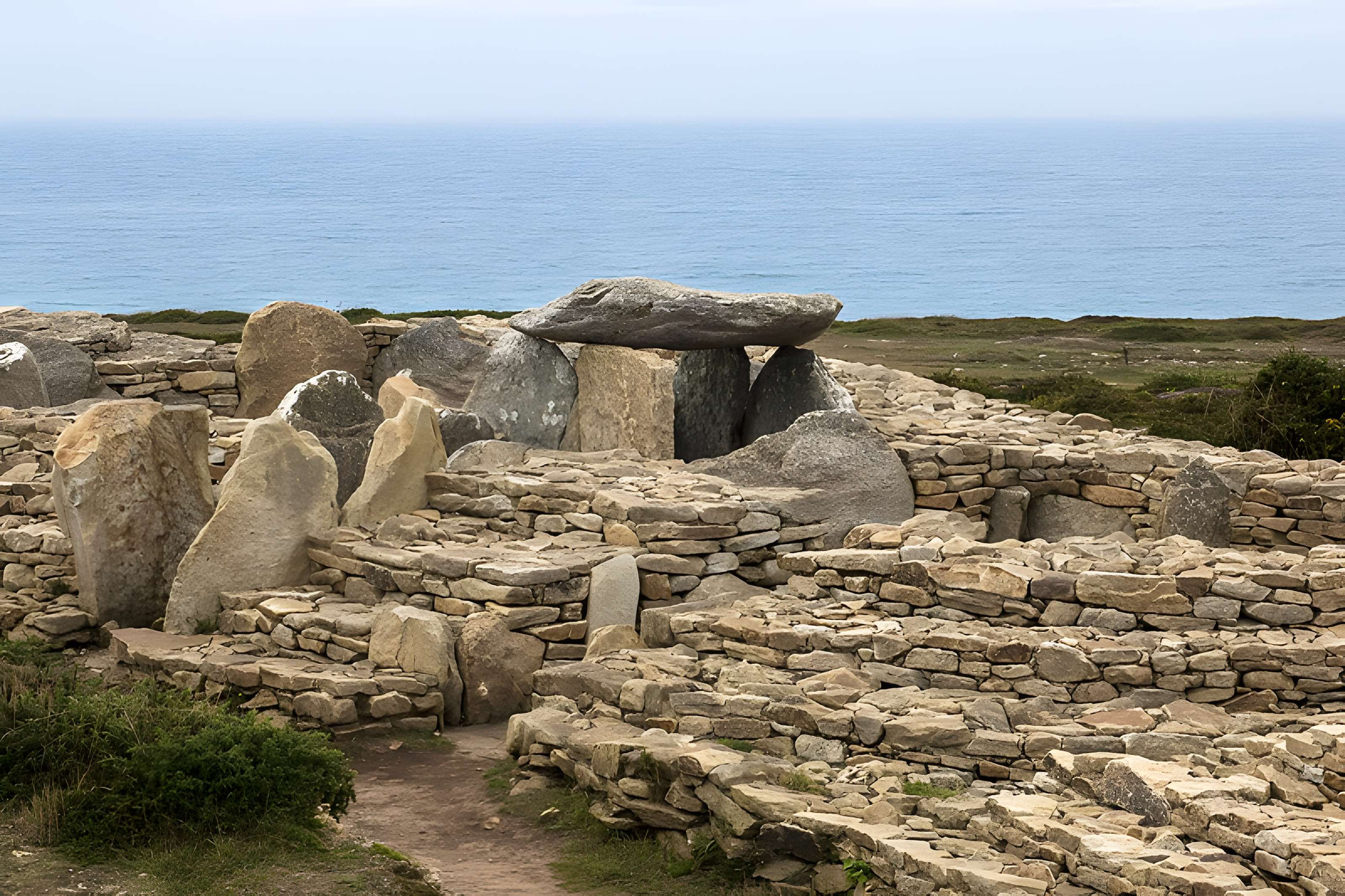 Nécropole mégalithique de la Pointe du Souc'h à Plouhinec