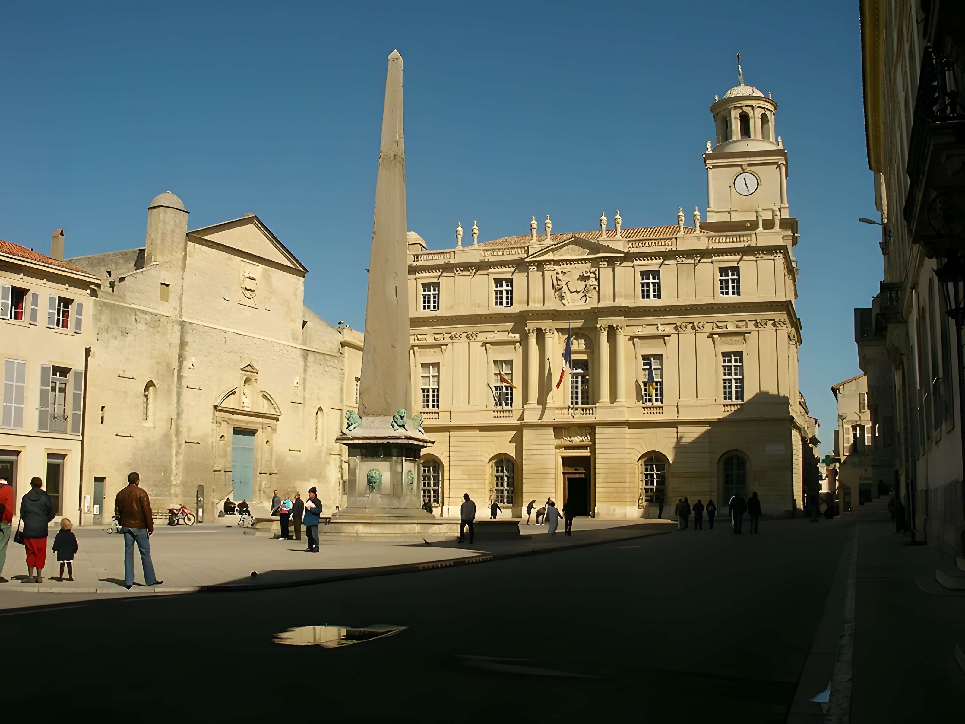 Obélisque d'Arles