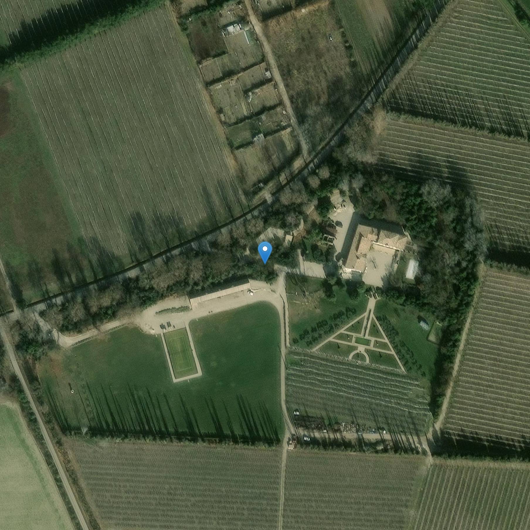 Photo de Domaine de Bouchony, on Barthelasse Island