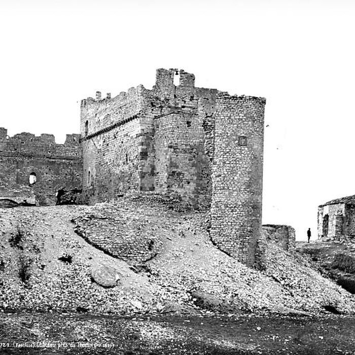 Photo de Monastère fortifié de Thouzon