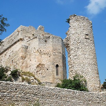 Monastère fortifié de Thouzon