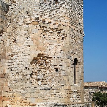 Monastère fortifié de Thouzon