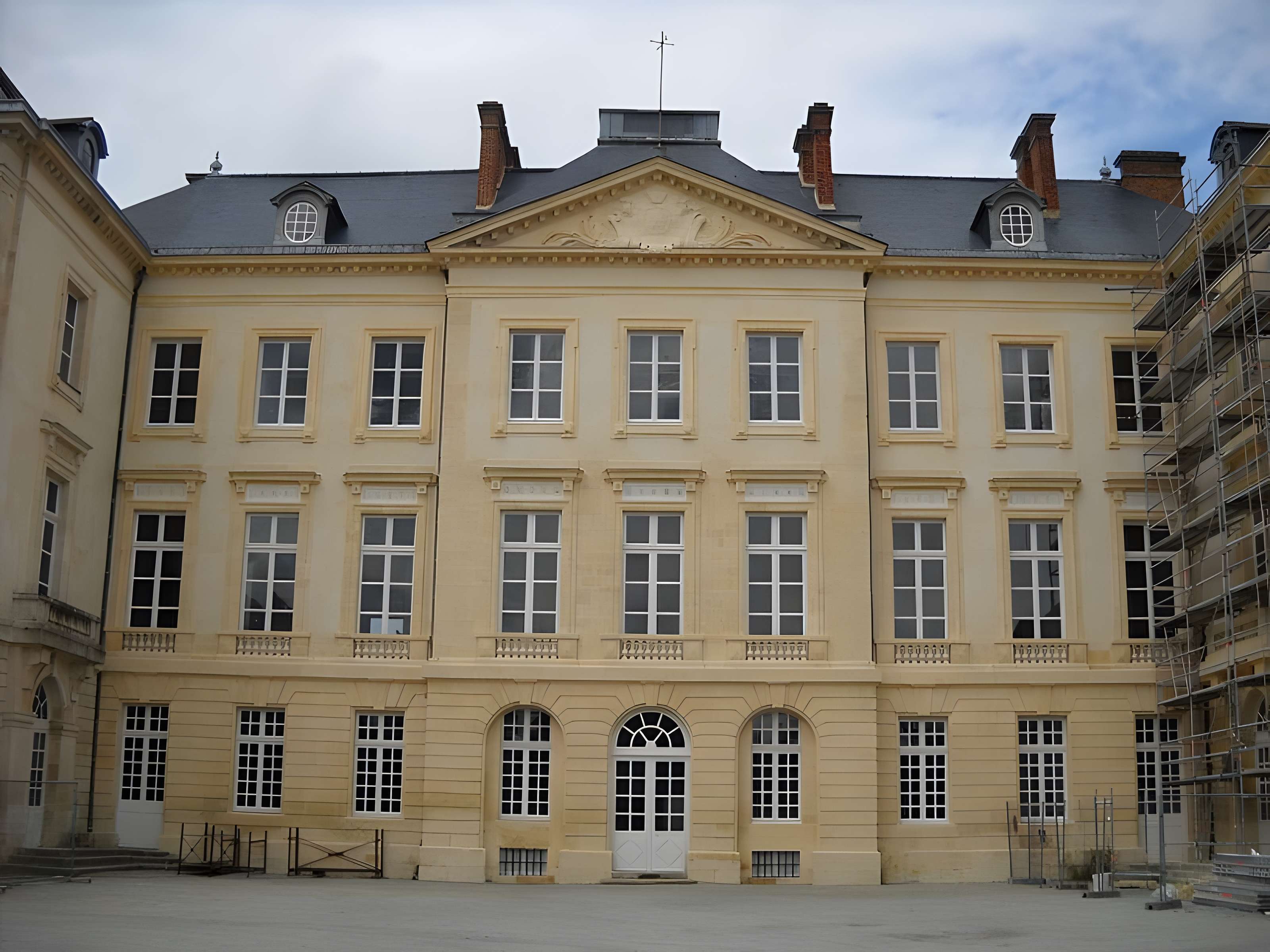 Palais d'Argentré de Sées 