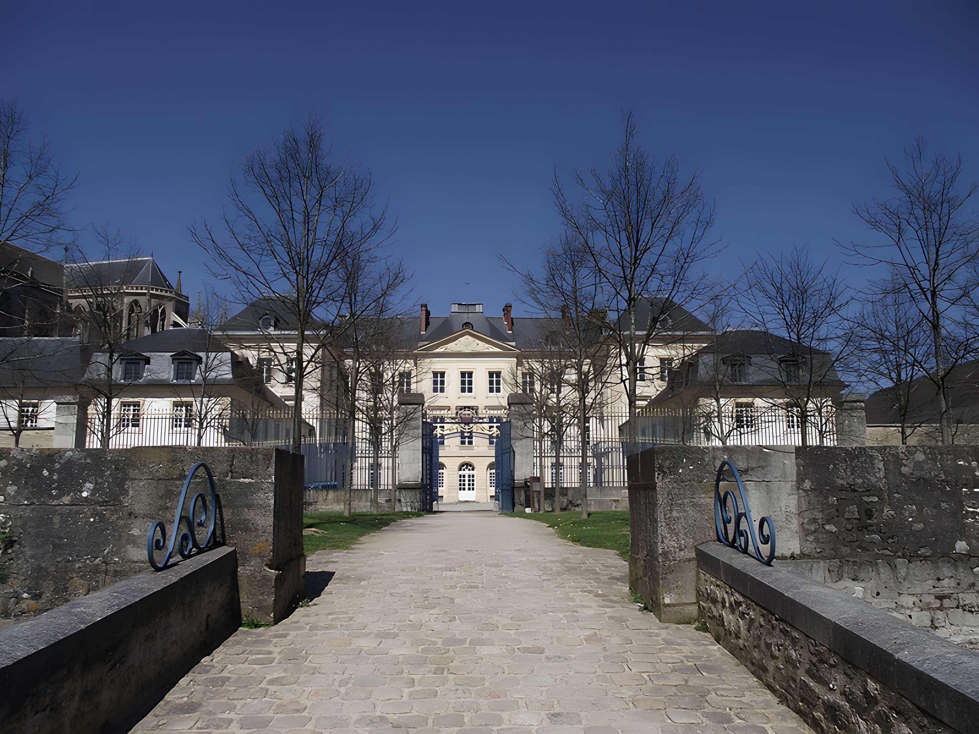 Palais d'Argentré de Sées