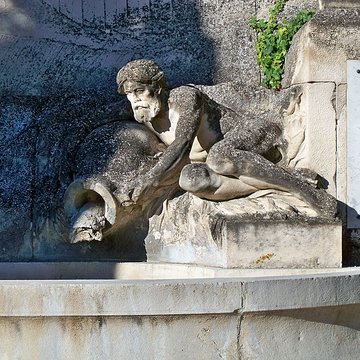 Monument commémoratif à Louis Giraud